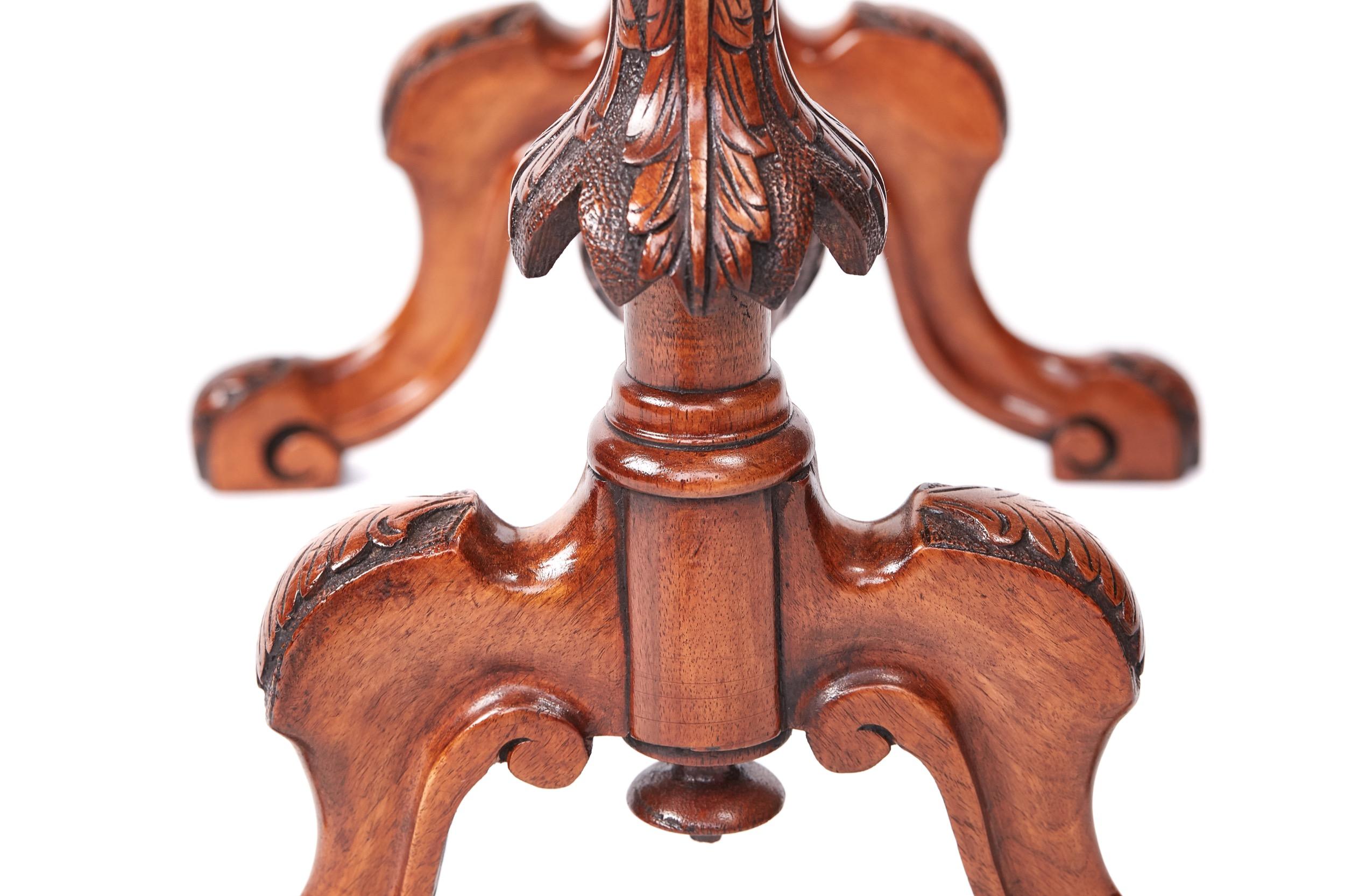 Quality Victorian Walnut Kidney Shaped Writing Table 2