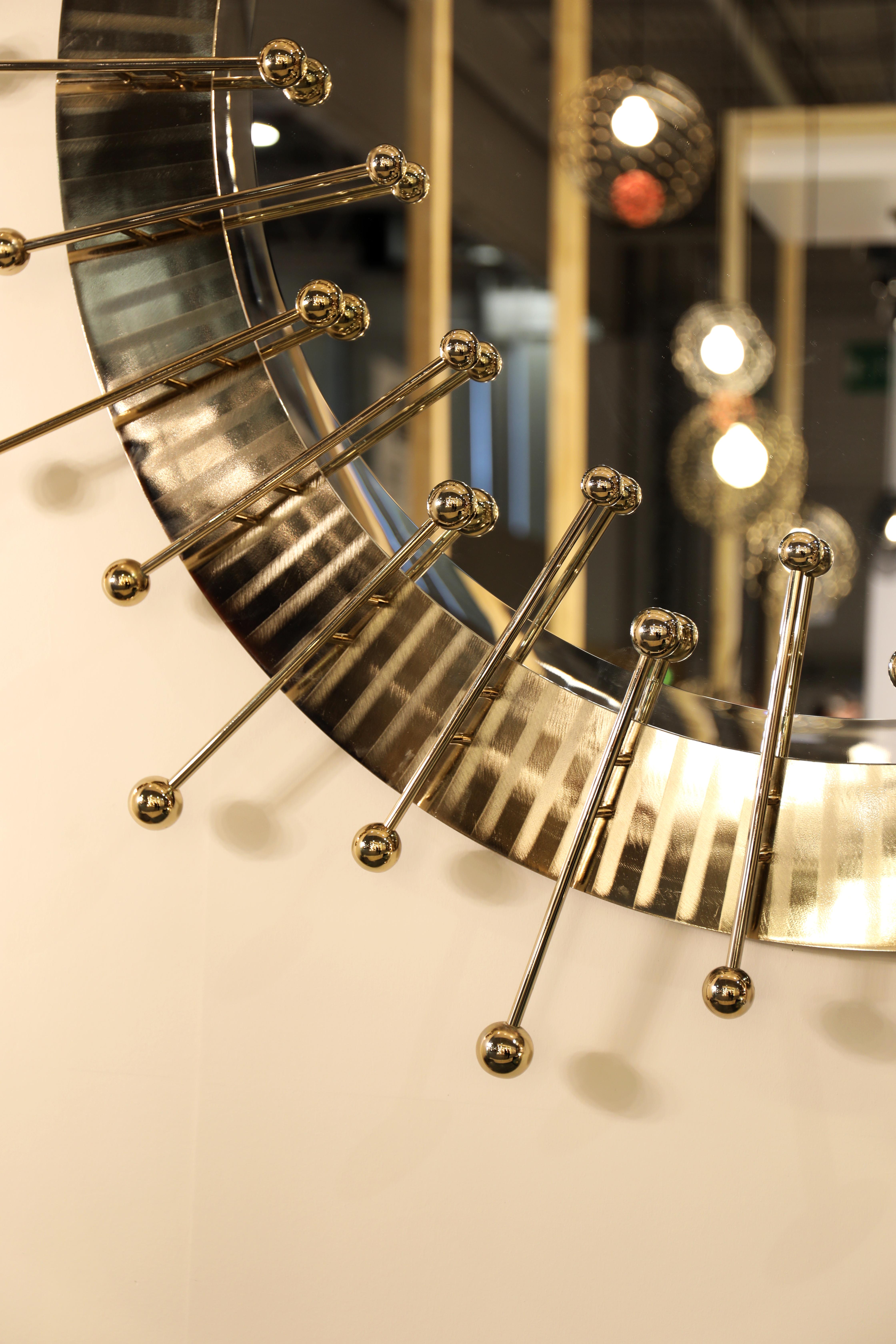 Mid-Century Modern Quantum Mirror in Brass For Sale