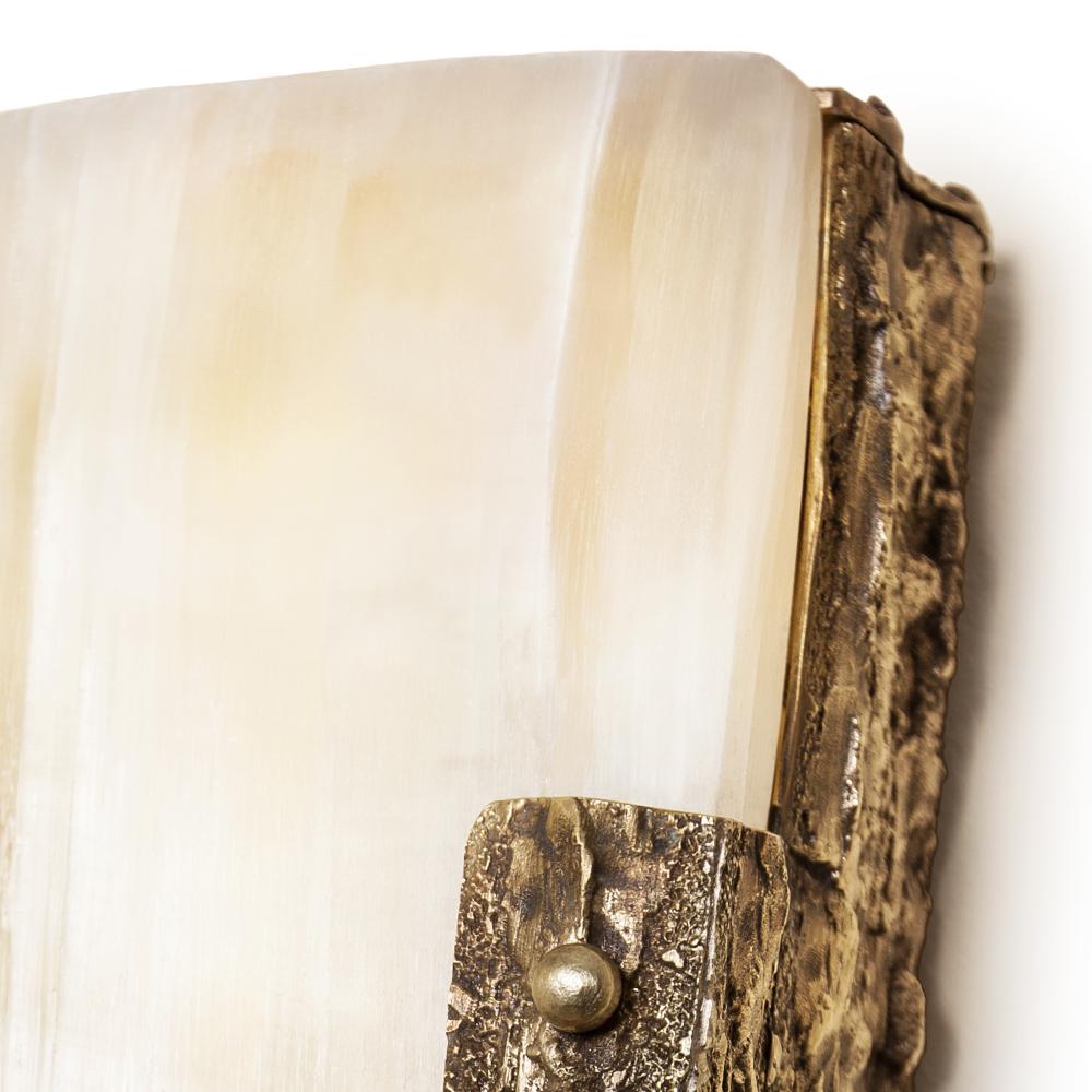 Quantum Wall Lamp Bronze and Selenite In New Condition For Sale In Paris, FR