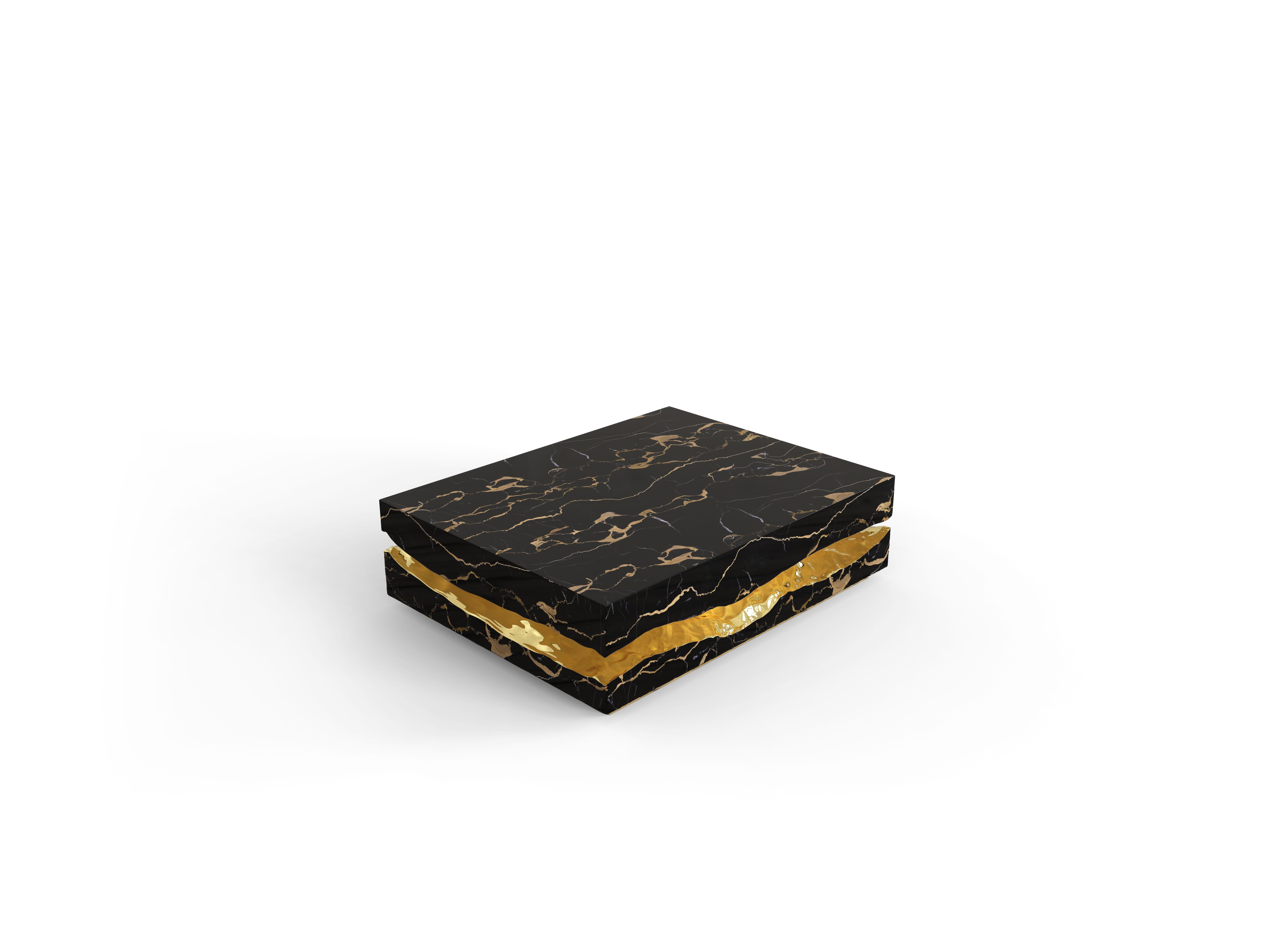 Quarry Portoro Marble Center Table - Boca Do Lobo In New Condition For Sale In Rio Tinto, PT