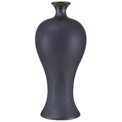 Quarry Vase in Graphite Ceramic by CuratedKravet