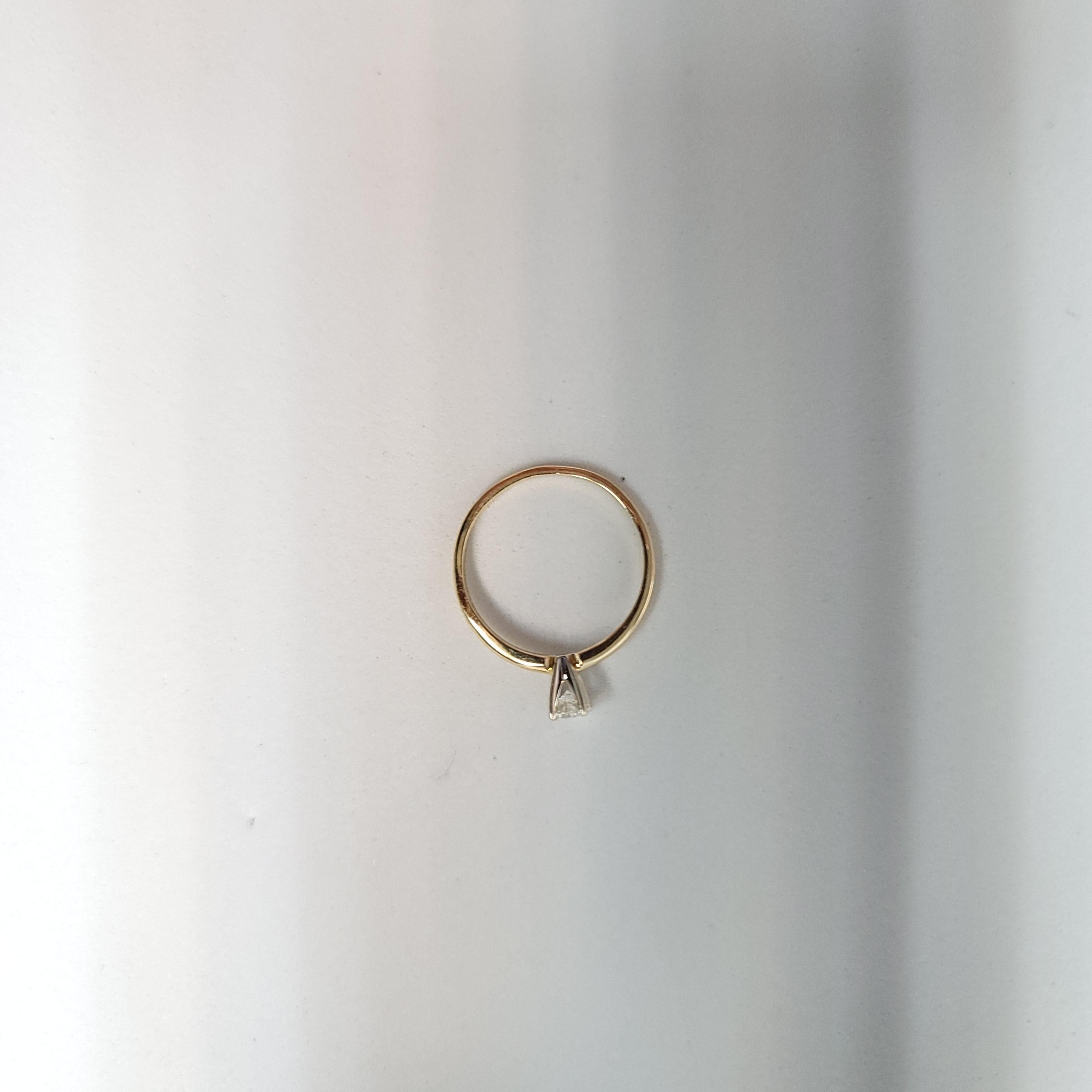 Bague de fiançailles à diamant solitaire d'un quart de carat Pour femmes en vente