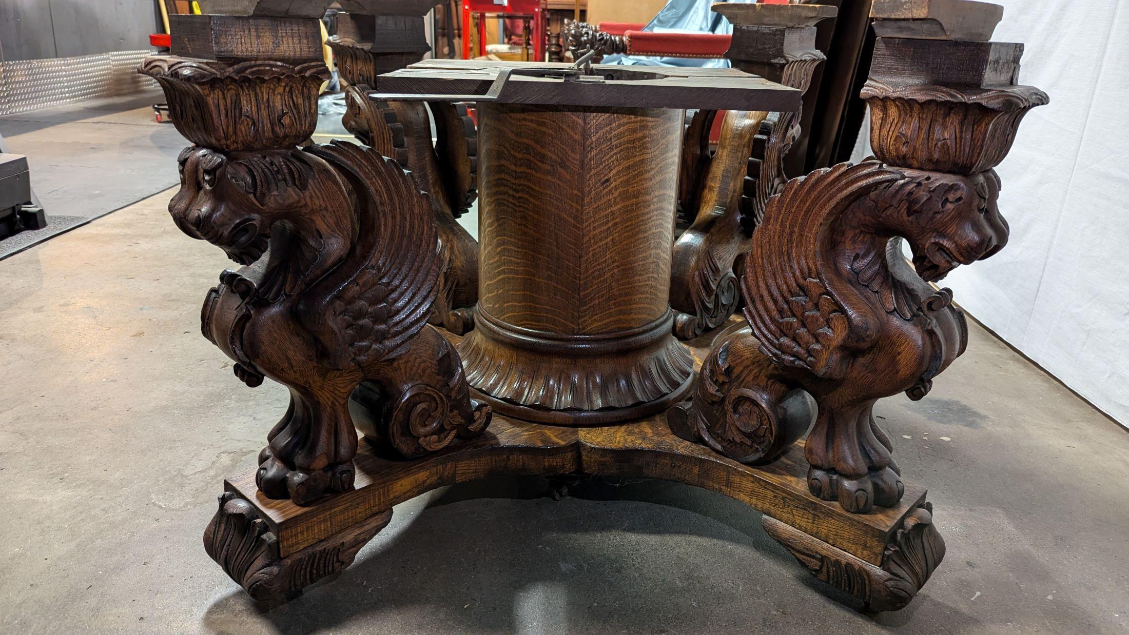 Tavolo Horner Griffin in Oak segato a un quarto di dollaro In condizioni buone in vendita a Pueblo, CO