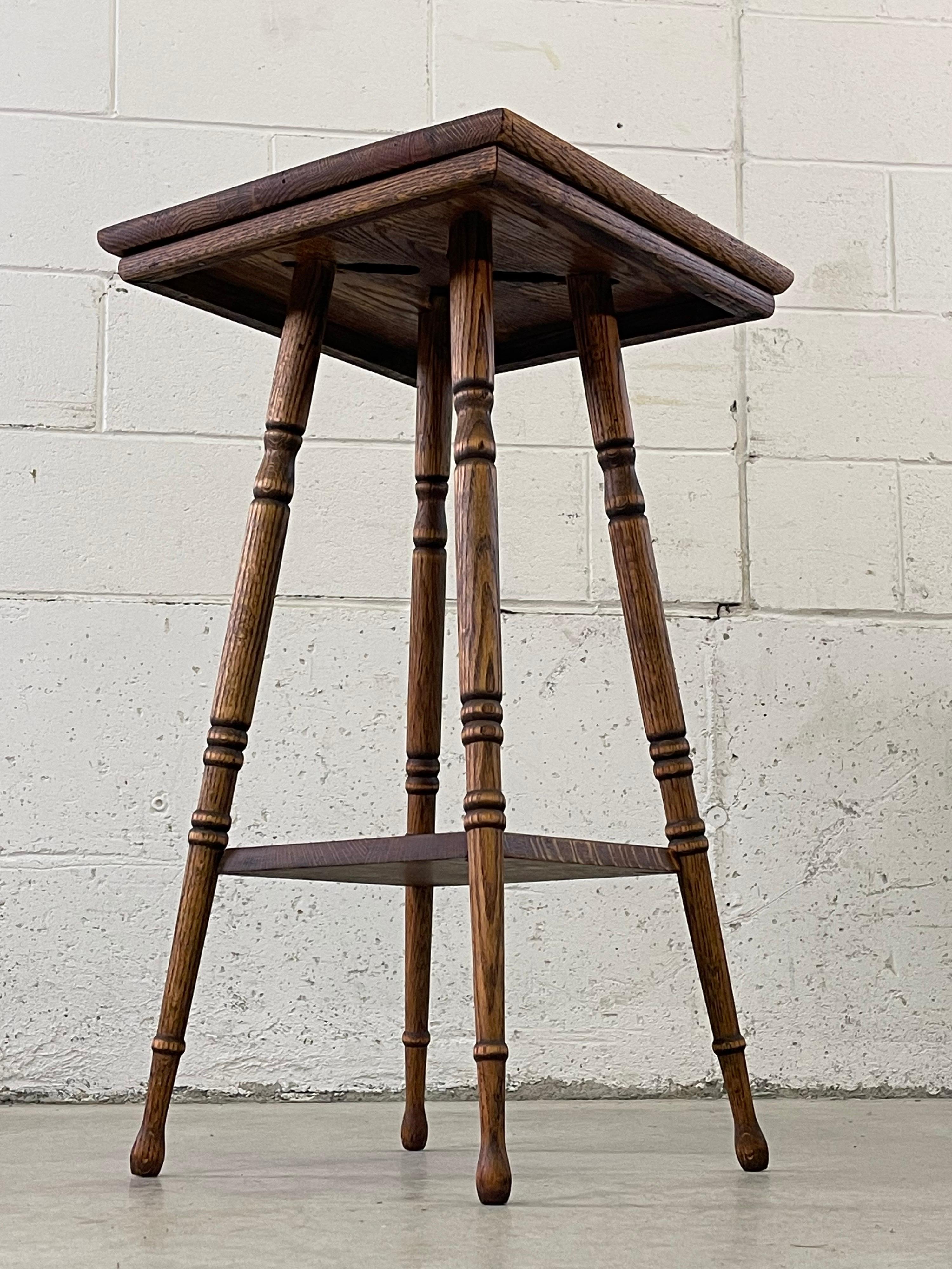 Quarter-Sawn Oak Side Table For Sale 2