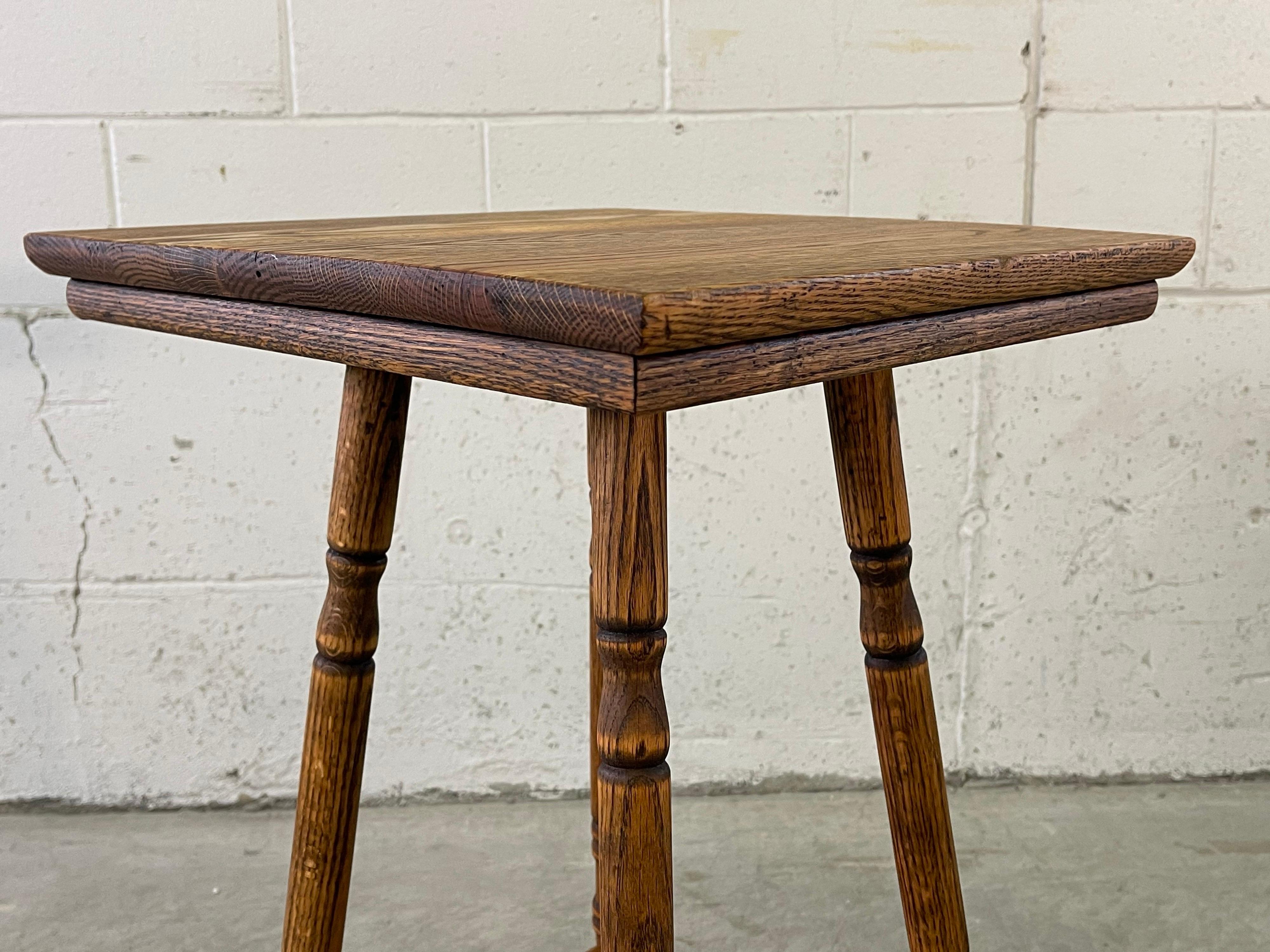 Quarter-Sawn Oak Side Table For Sale 3