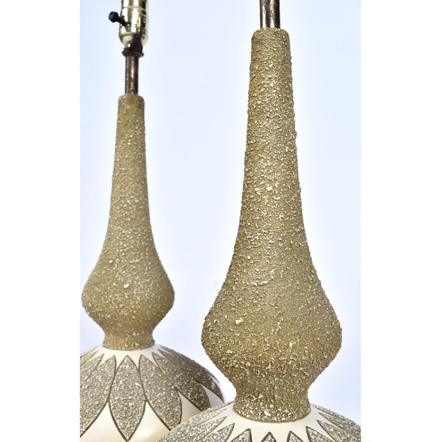 Céramique Lampes de génie Mid-Century Modern Quartite Creative Corp ( Corp de création de quartite) en vente