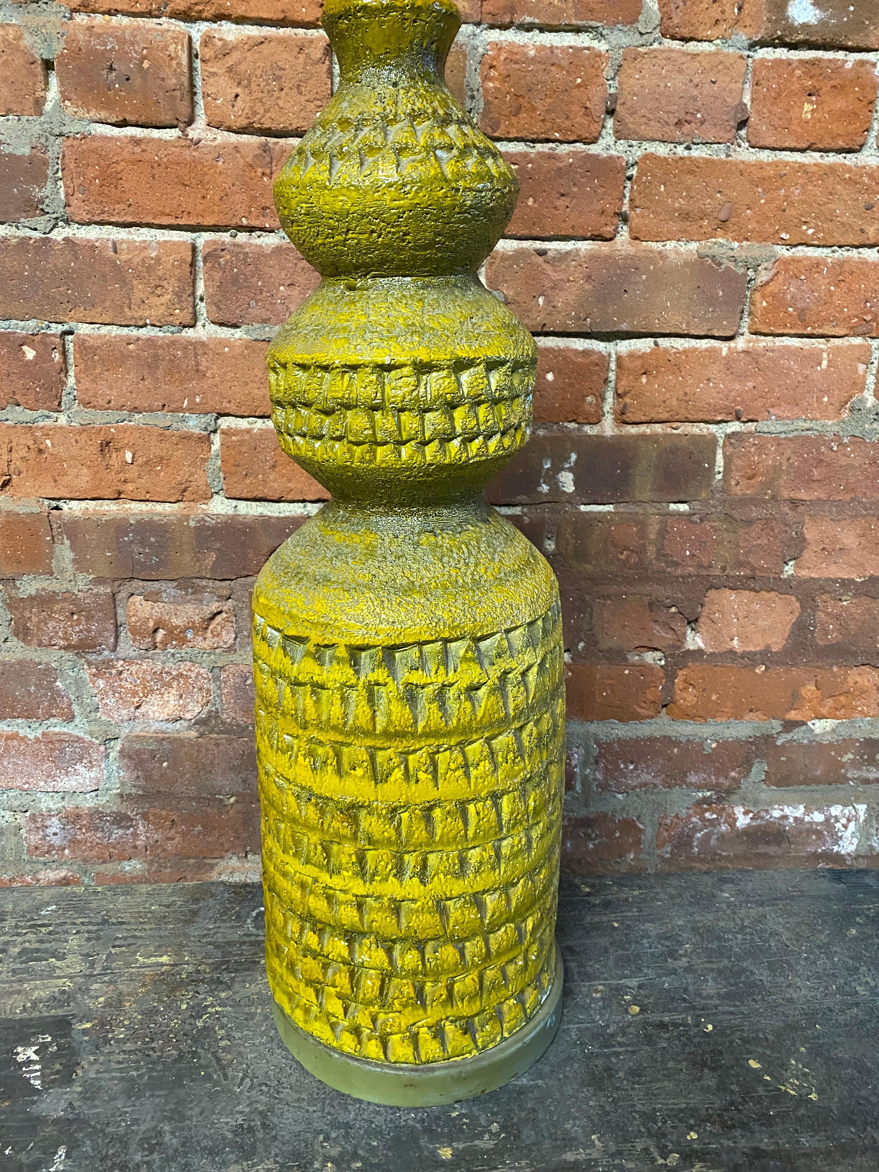 Quartite Creative Corporation Yellow Brutalist Table Lamp In Good Condition In Garnerville, NY