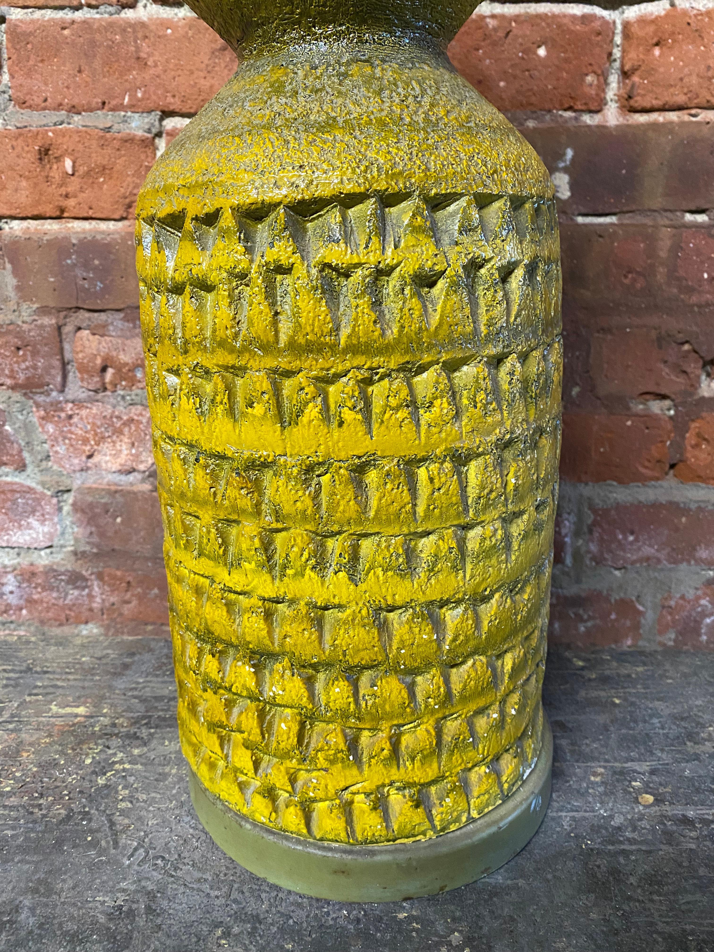 Quartite Creative Corporation Yellow Brutalist Table Lamp 1