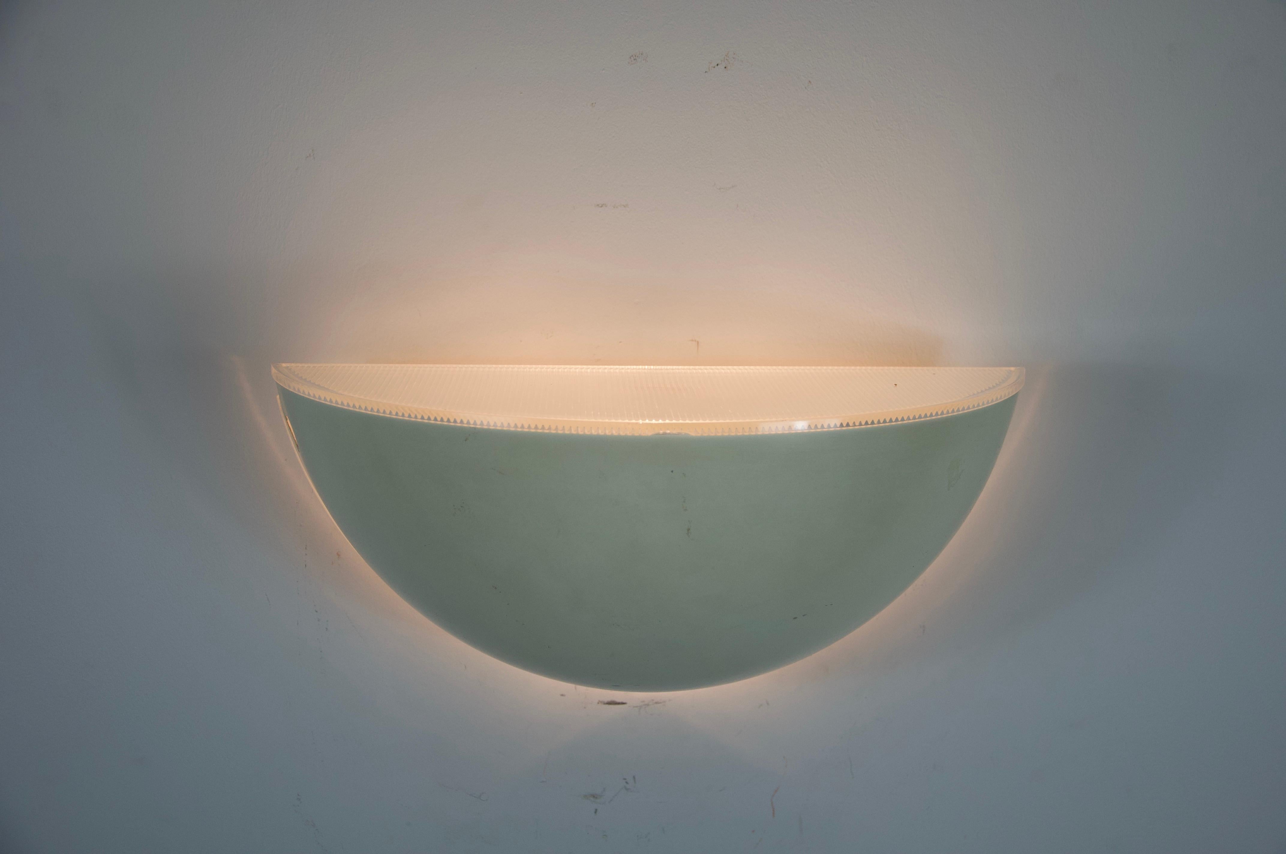 Lámpara de pared Quarto de Flos, años 70, Italia Moderno de mediados de siglo en venta