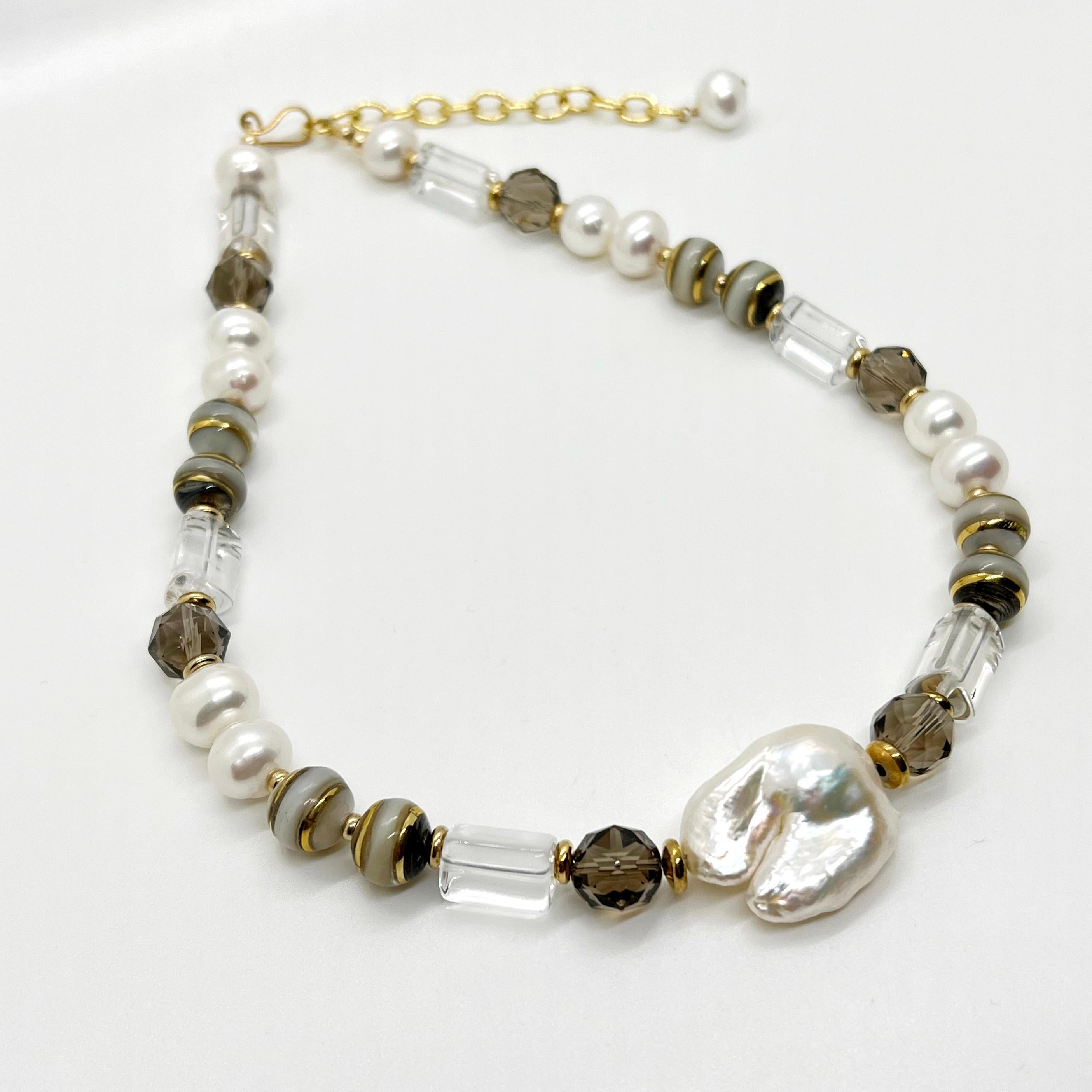 Contemporary Quarts and Pearls Necklace For Sale
