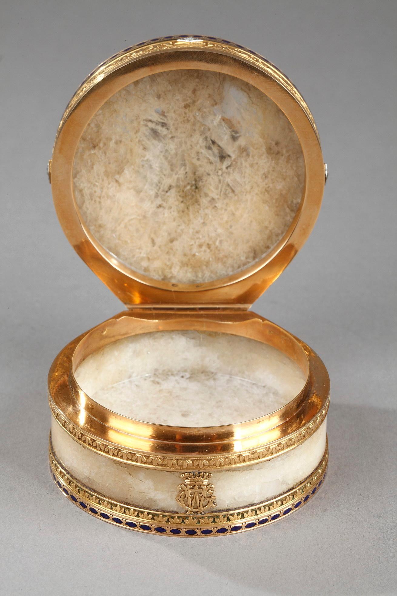 Quartz and Gold Snuff Box with Enamel and Diamond, Rozet and Fishmeinster 1