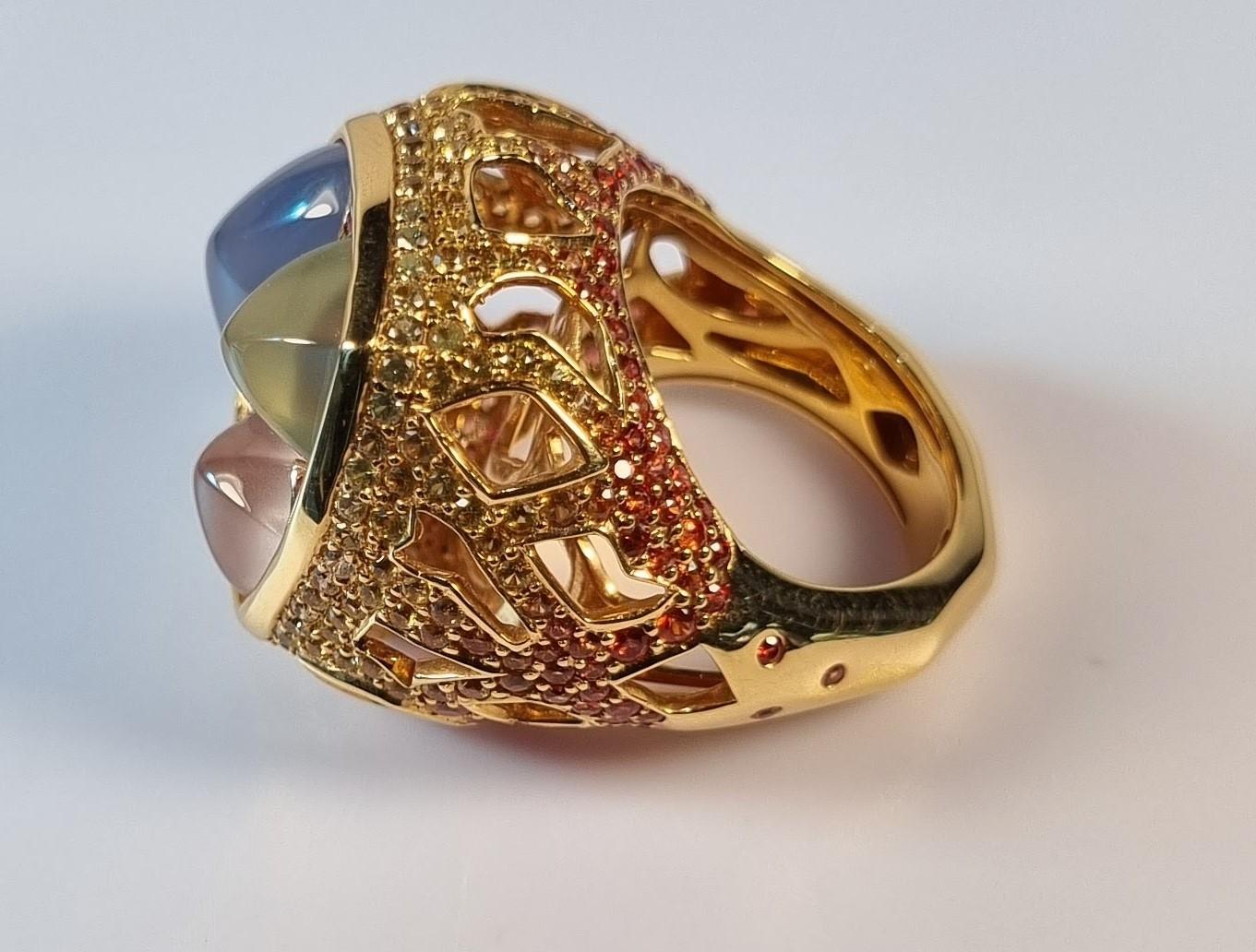 Brilliant Cut Quartz Calcedony and Yellow Sapphires in 18k Yellow Gold Ring For Sale