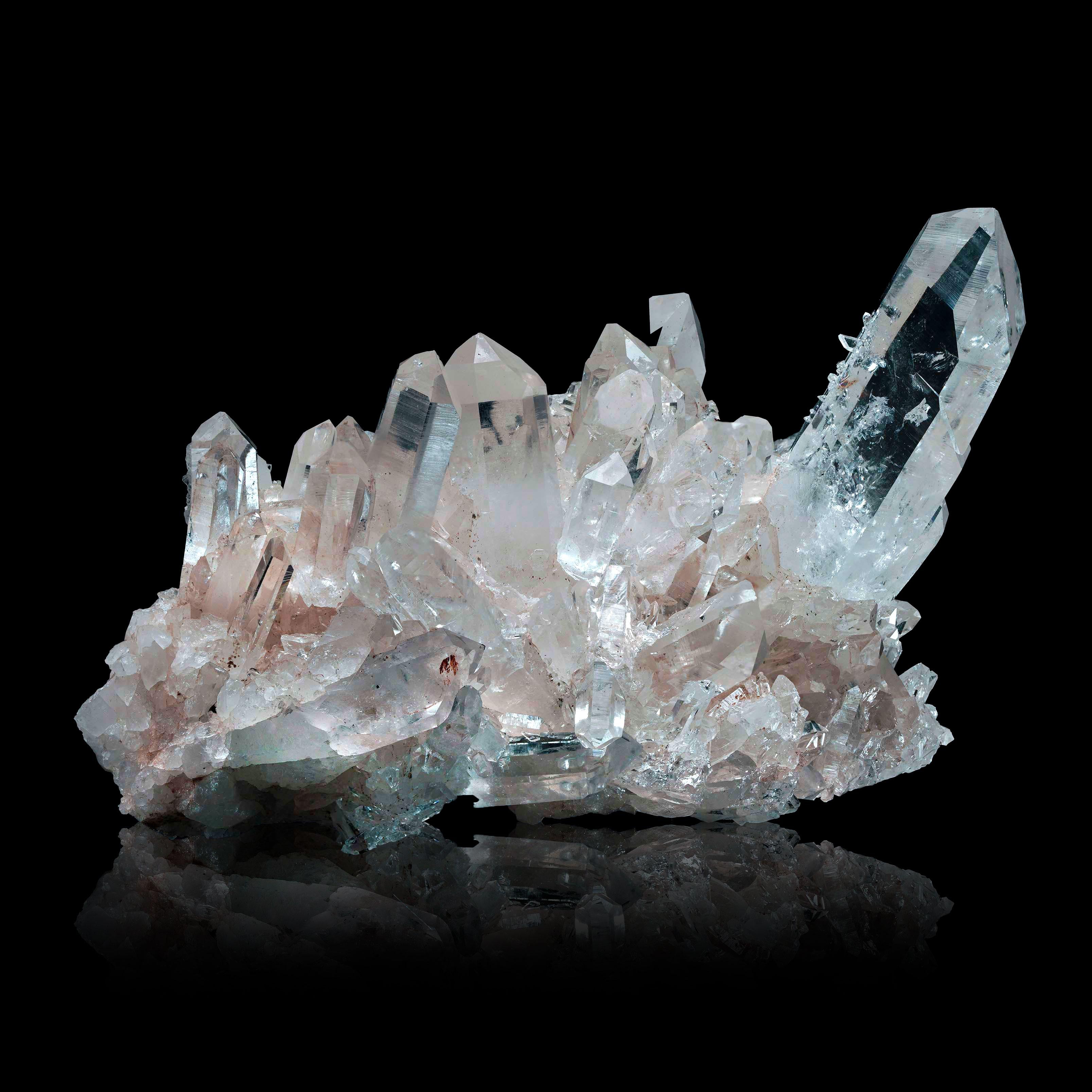 Natural Rose Quartz Cluster with Lithium Inclusions From Colombia – 4.41 Lb. For Sale 2