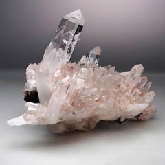 Racimo de Cuarzo Rosa Natural con Inclusiones de Litio de Colombia - 4.41 Lb.