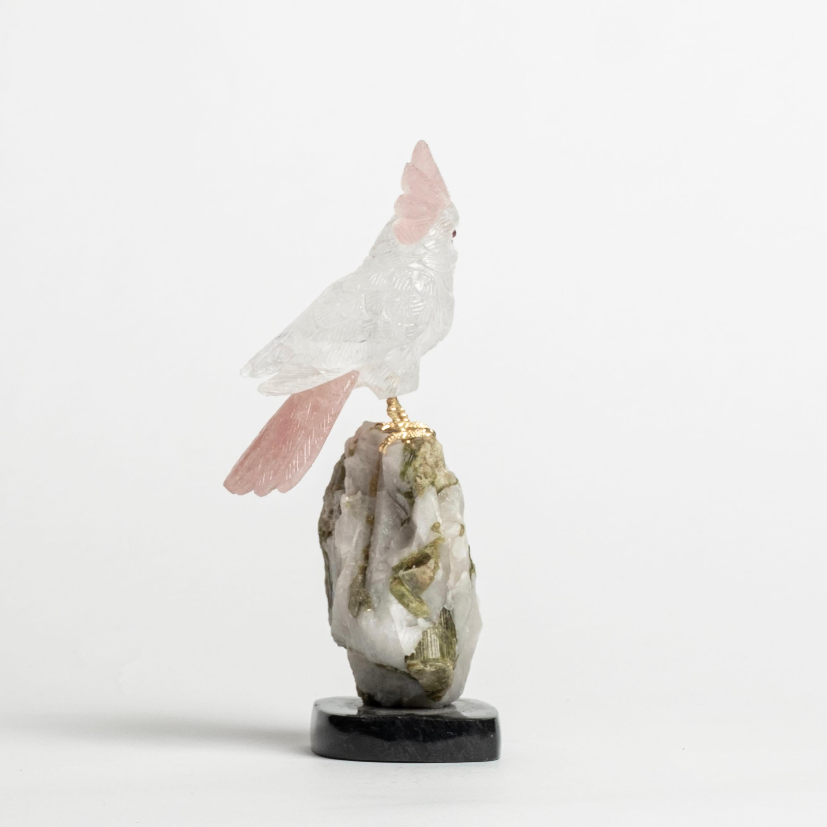 Cacatúa de cuarzo sobre granito blanco y turmalina 2481 en Nuevo estado para la venta en Houston, TX
