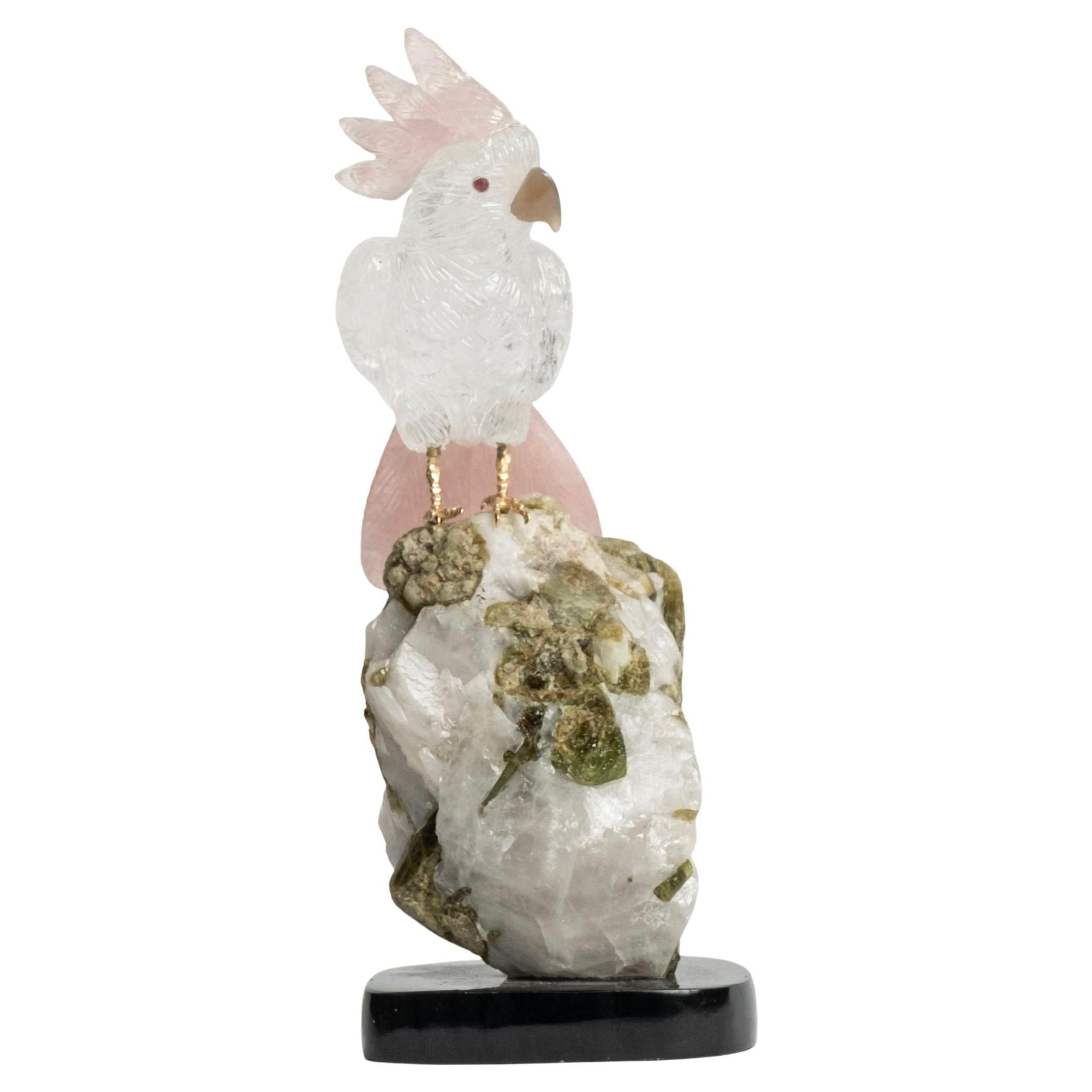 Cacatúa de cuarzo sobre granito blanco y turmalina 2481