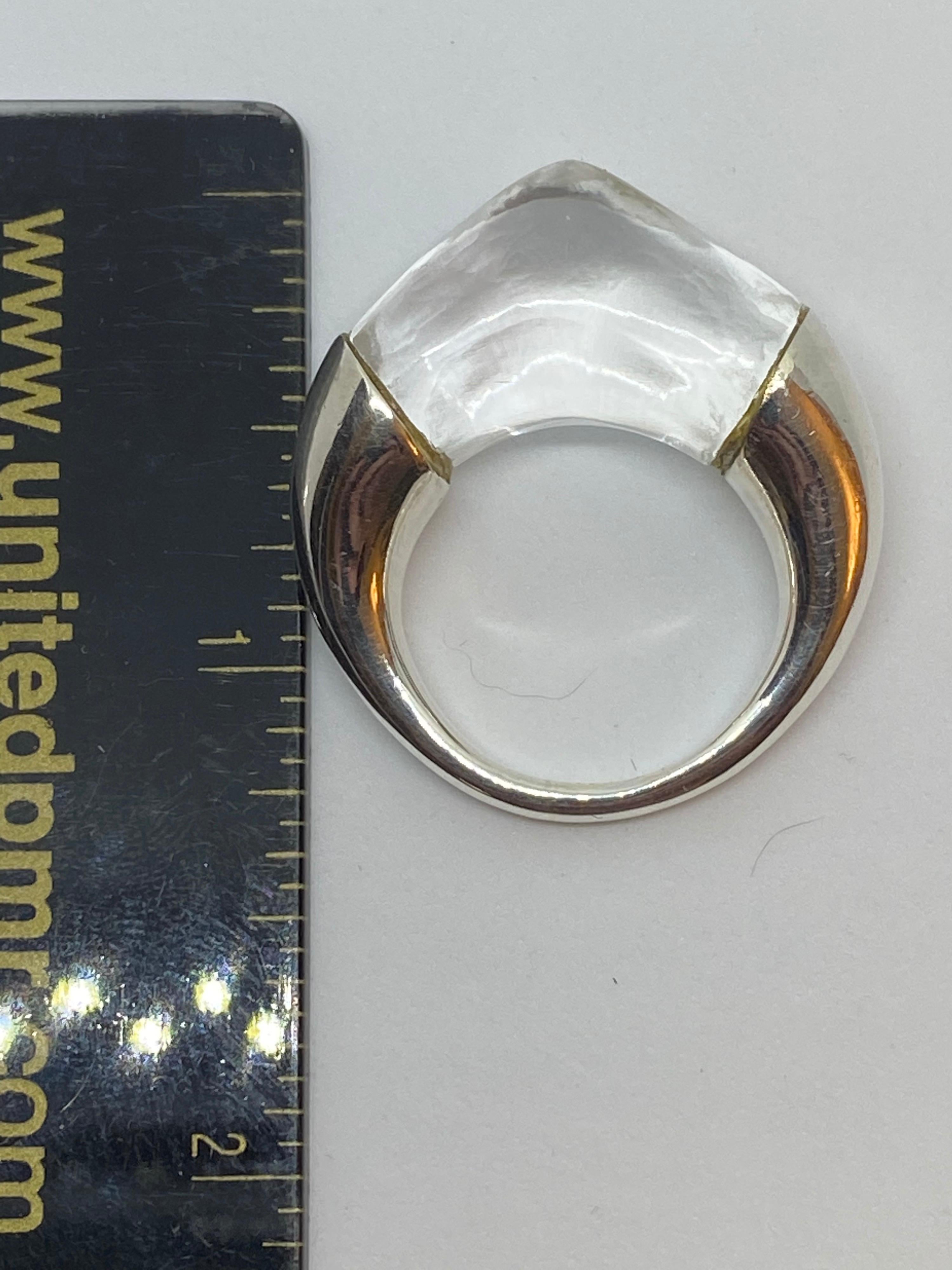 Modern Quartz Crystal Sugarloaf Ring in Sterling Silver In Excellent Condition For Sale In New York, NY