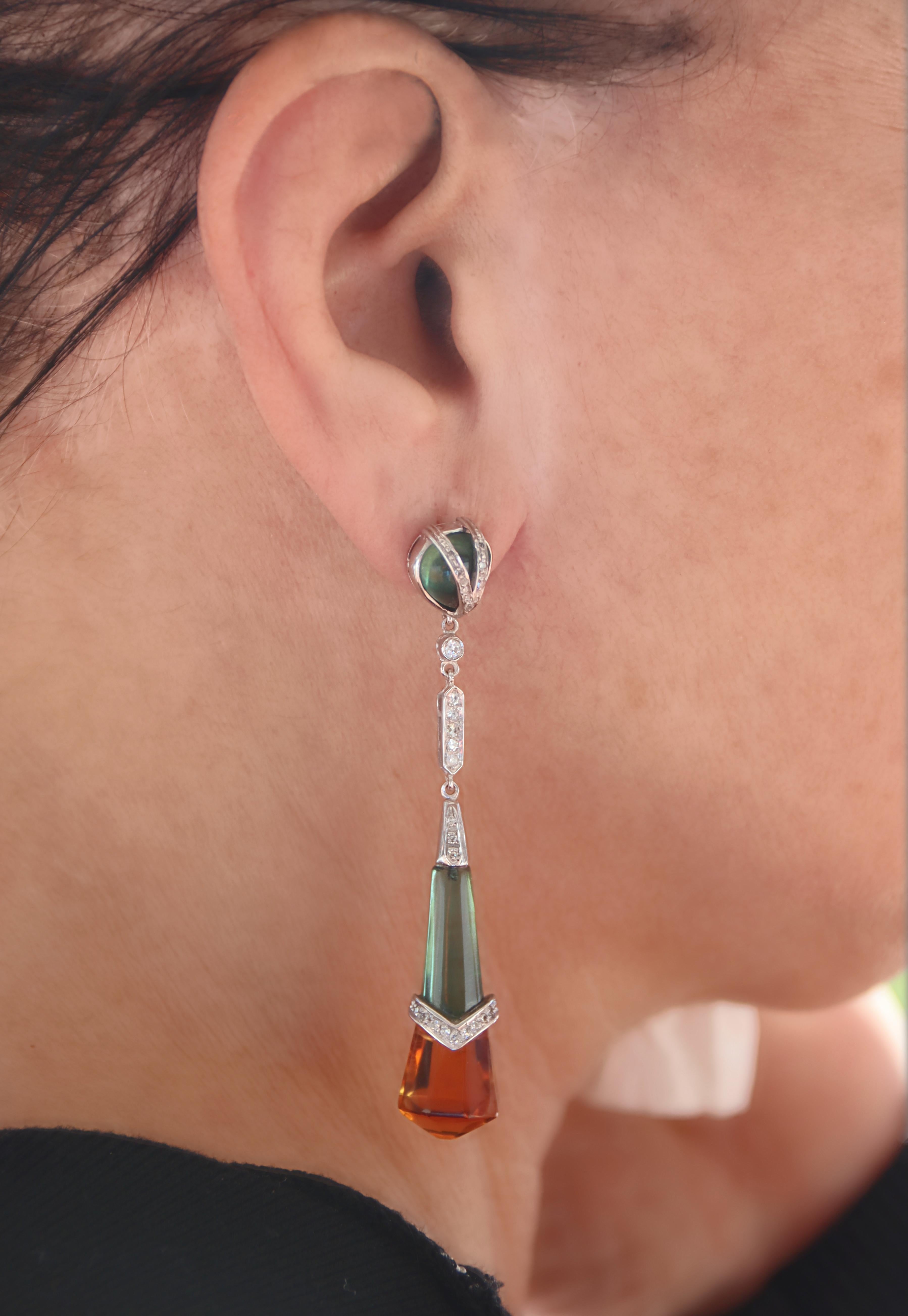 Orecchini a goccia con quarzo e diamanti in oro bianco 18 Kt in vendita 1