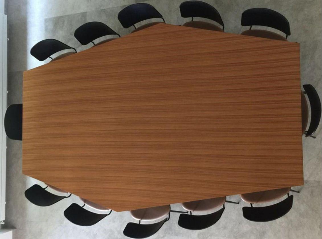 Quartz, Dining Table in Teak Burma, Metal and Stainless Steel In New Condition For Sale In Beirut, LB