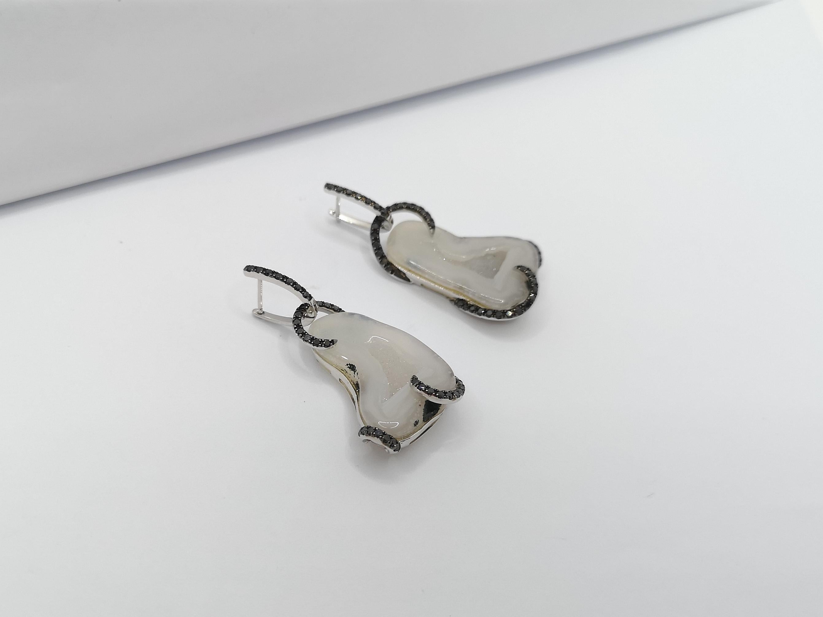 Contemporary Quartz Geode with Black Diamond Earrings Set in 18 Karat White Gold Settings For Sale