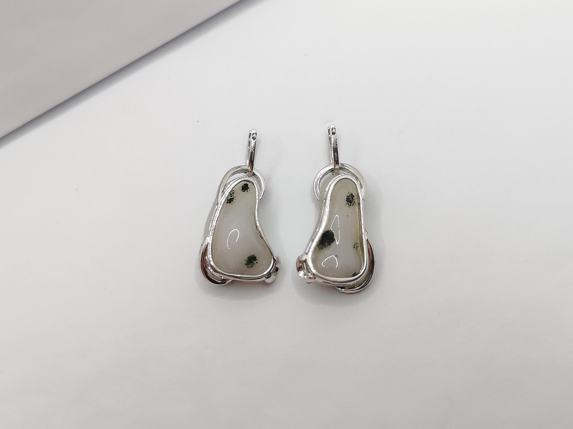 Quarz-Geode-Ohrringe mit schwarzen Diamanten in 18 Karat Weißgold-Fassung Damen im Angebot
