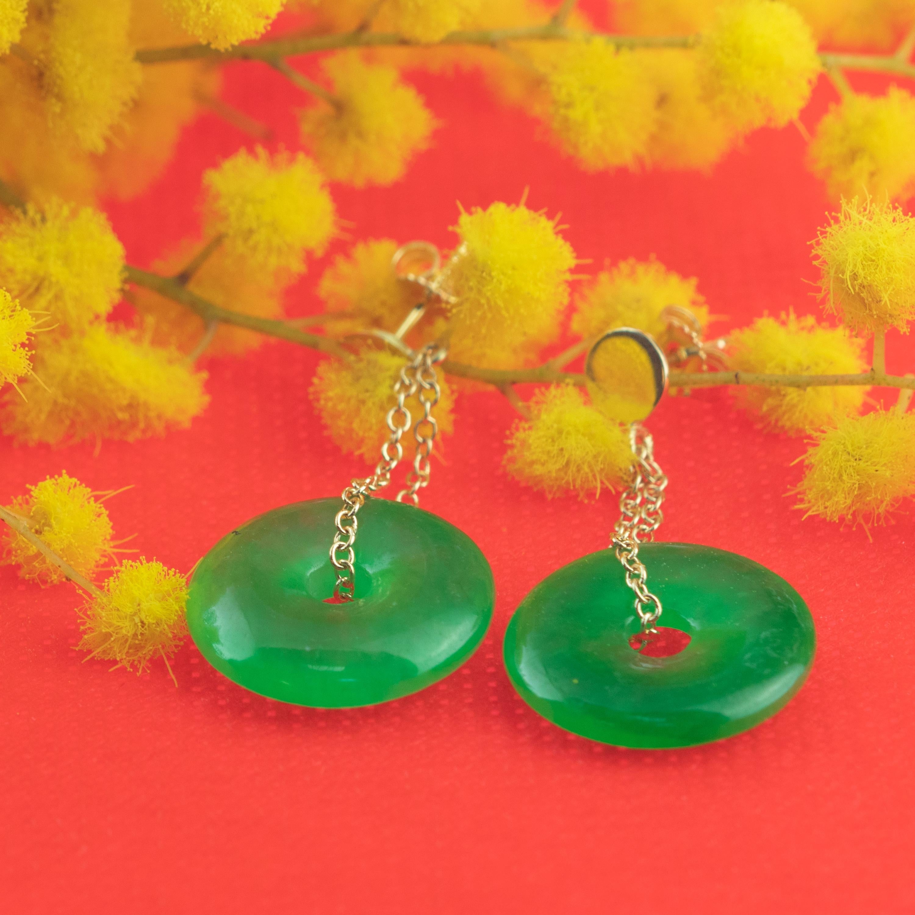 Taglio rotondo Orecchini fatti a mano in quarzo Greene & Greene, oro 18 carati, a catena, con pendenti da cocktail in vendita