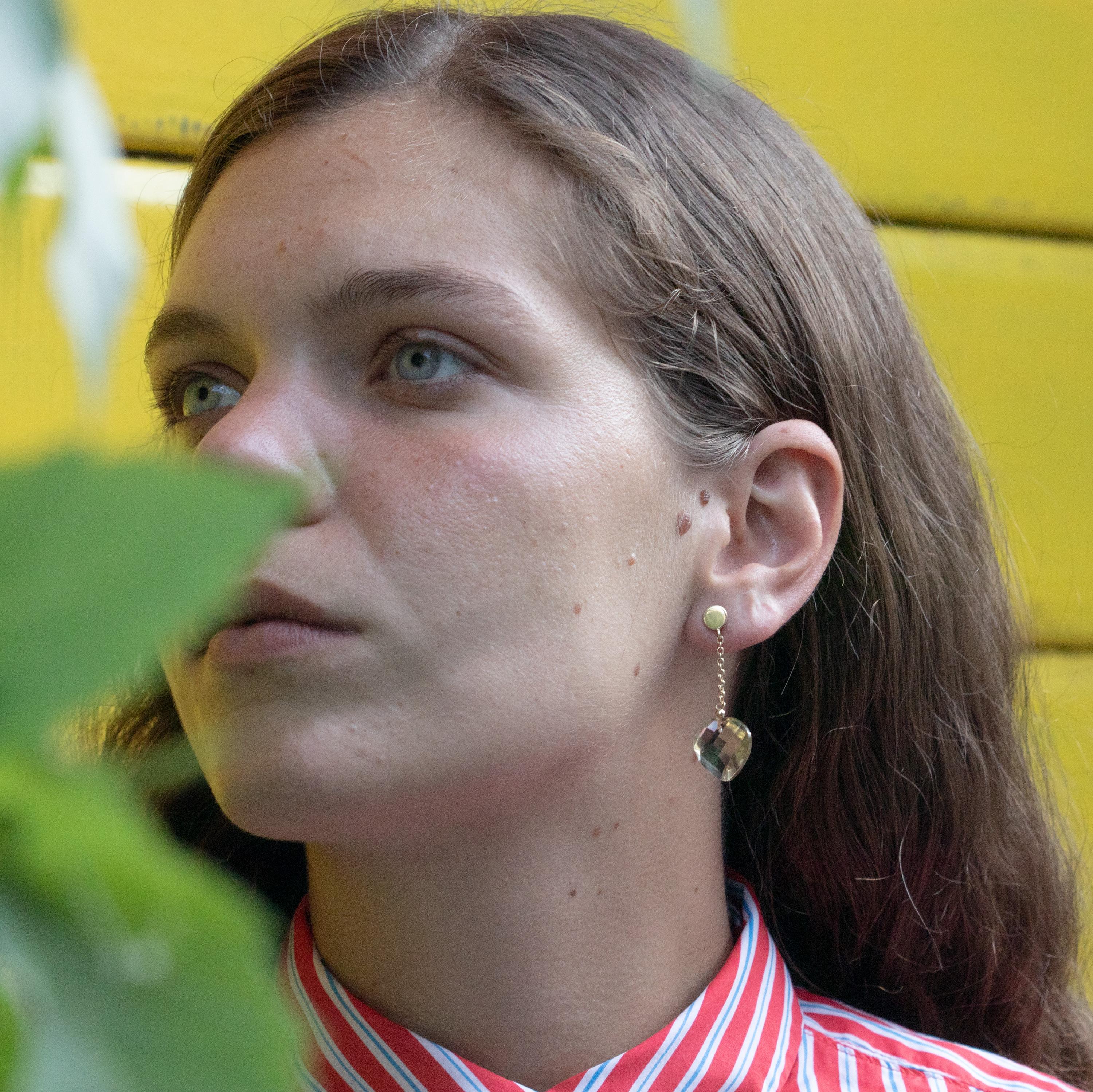 Art déco Pendants d'oreilles cocktail en or jaune 18 carats avec pendentif en forme de cœur en quartz en vente