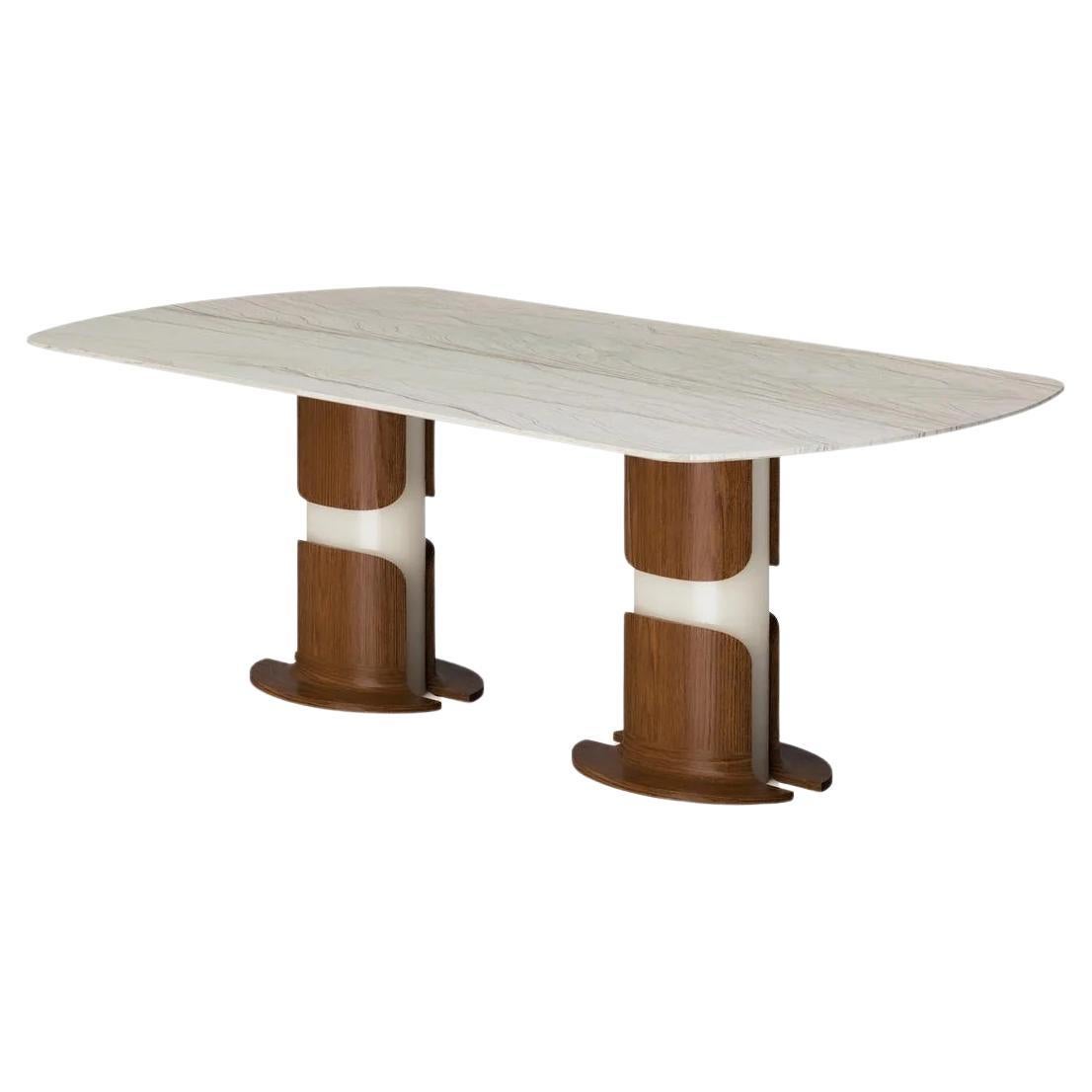Tavolo da pranzo, piano in quarzo, base in noce e legno laccato