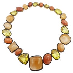 Collana di quarzo, pietra di luna, quarzo limone e zaffiro nero con montatura in argento