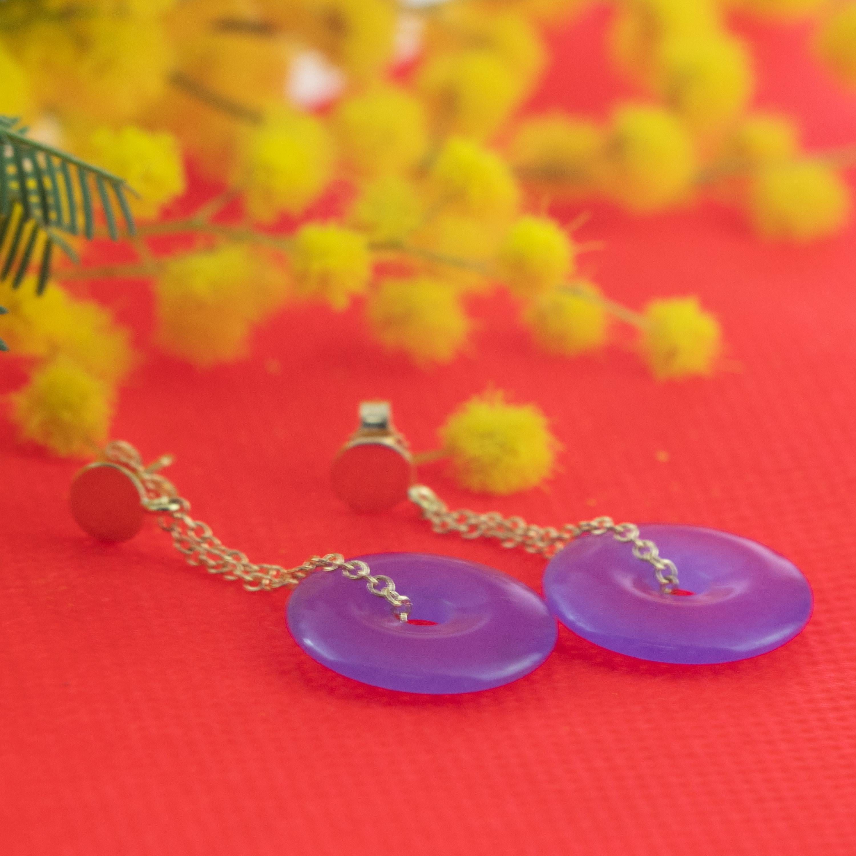 Quarzo Viola Ciambella in oro 18 carati Orecchini a goccia Cocktail fatti a mano in vendita 2