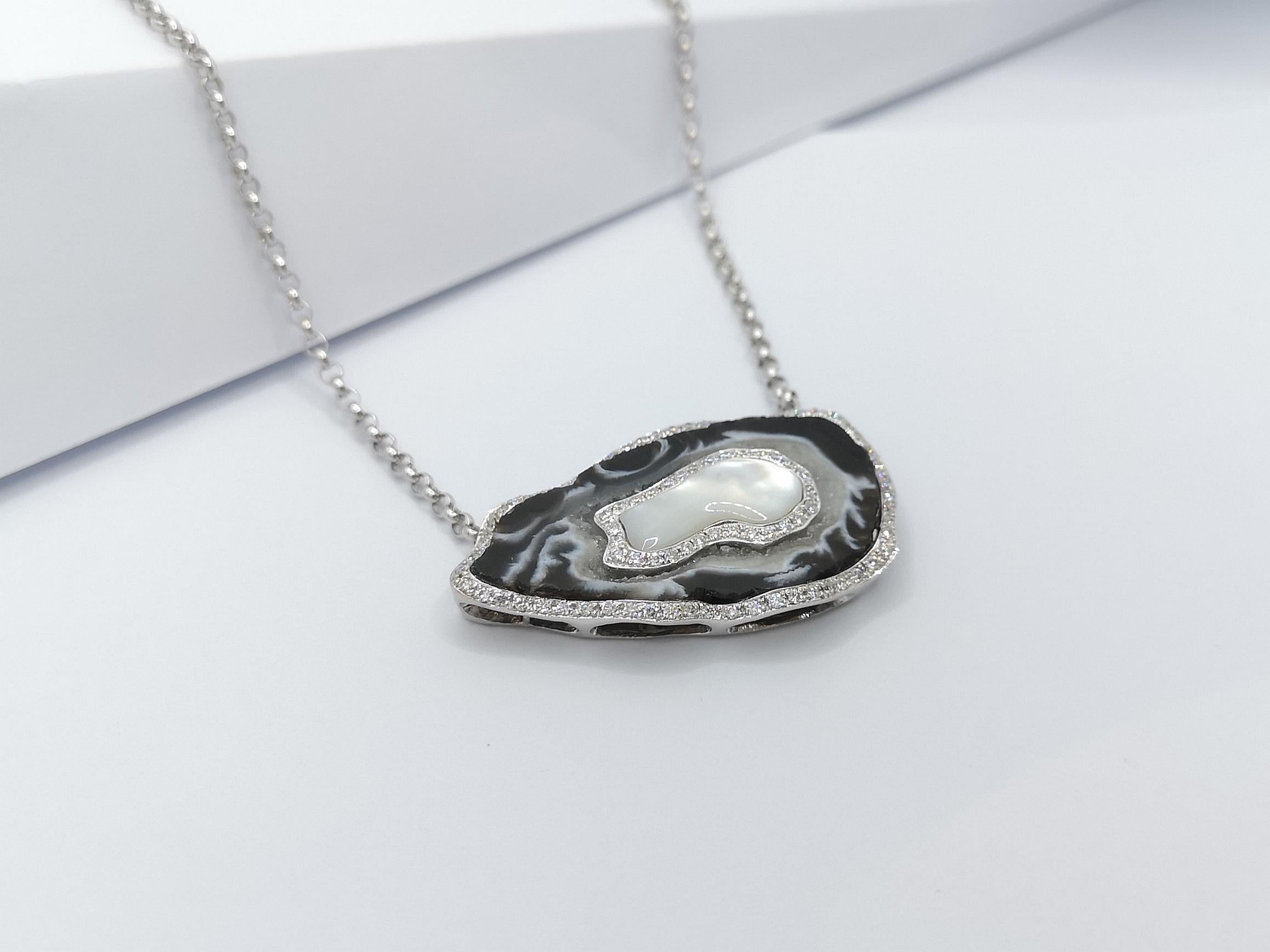 Collana di quarzo e diamanti con montatura in oro bianco 18 carati in vendita 5