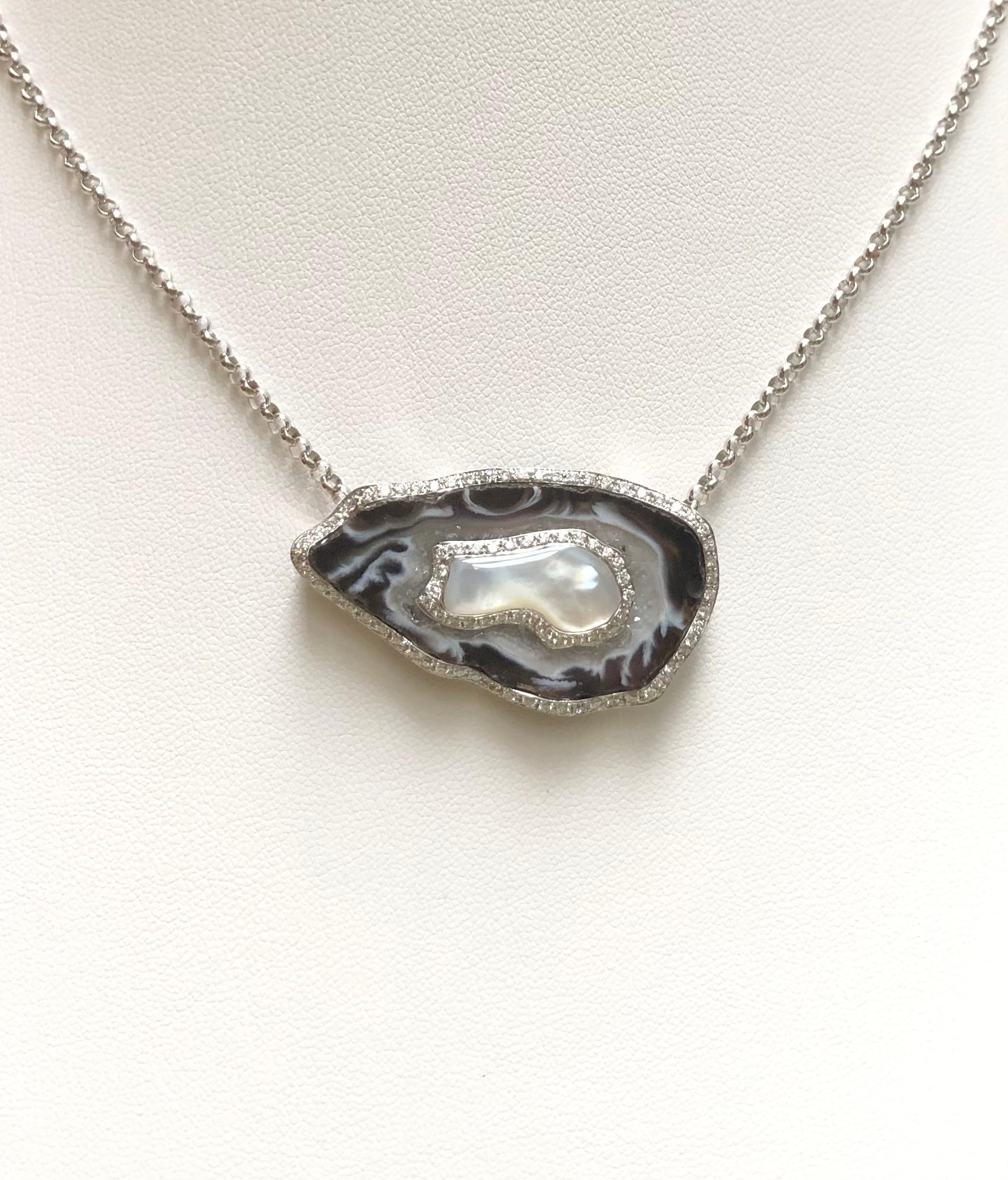 Contemporaneo Collana di quarzo e diamanti con montatura in oro bianco 18 carati in vendita