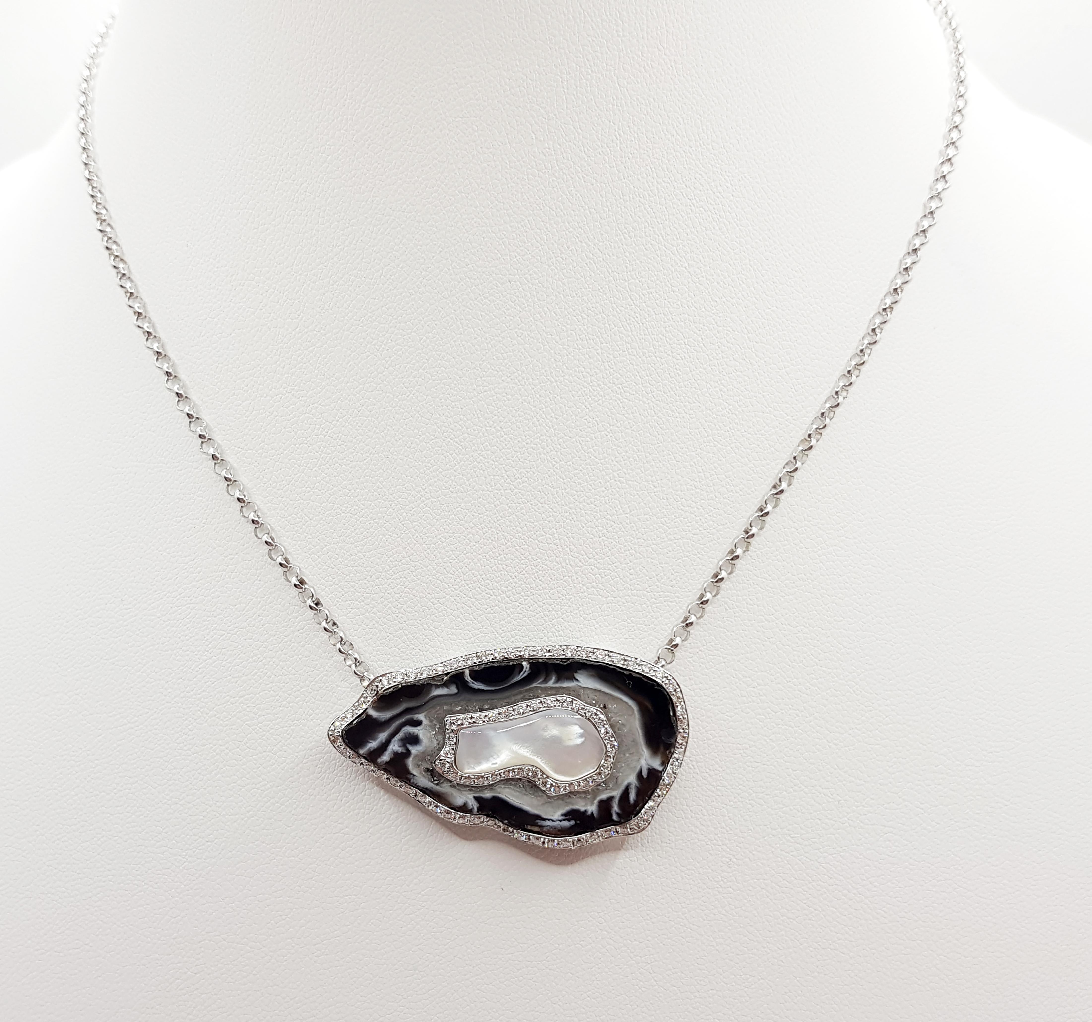 Mixed Cut Quartz with Diamond Necklace Set in 18 Karat White Gold Settings For Sale