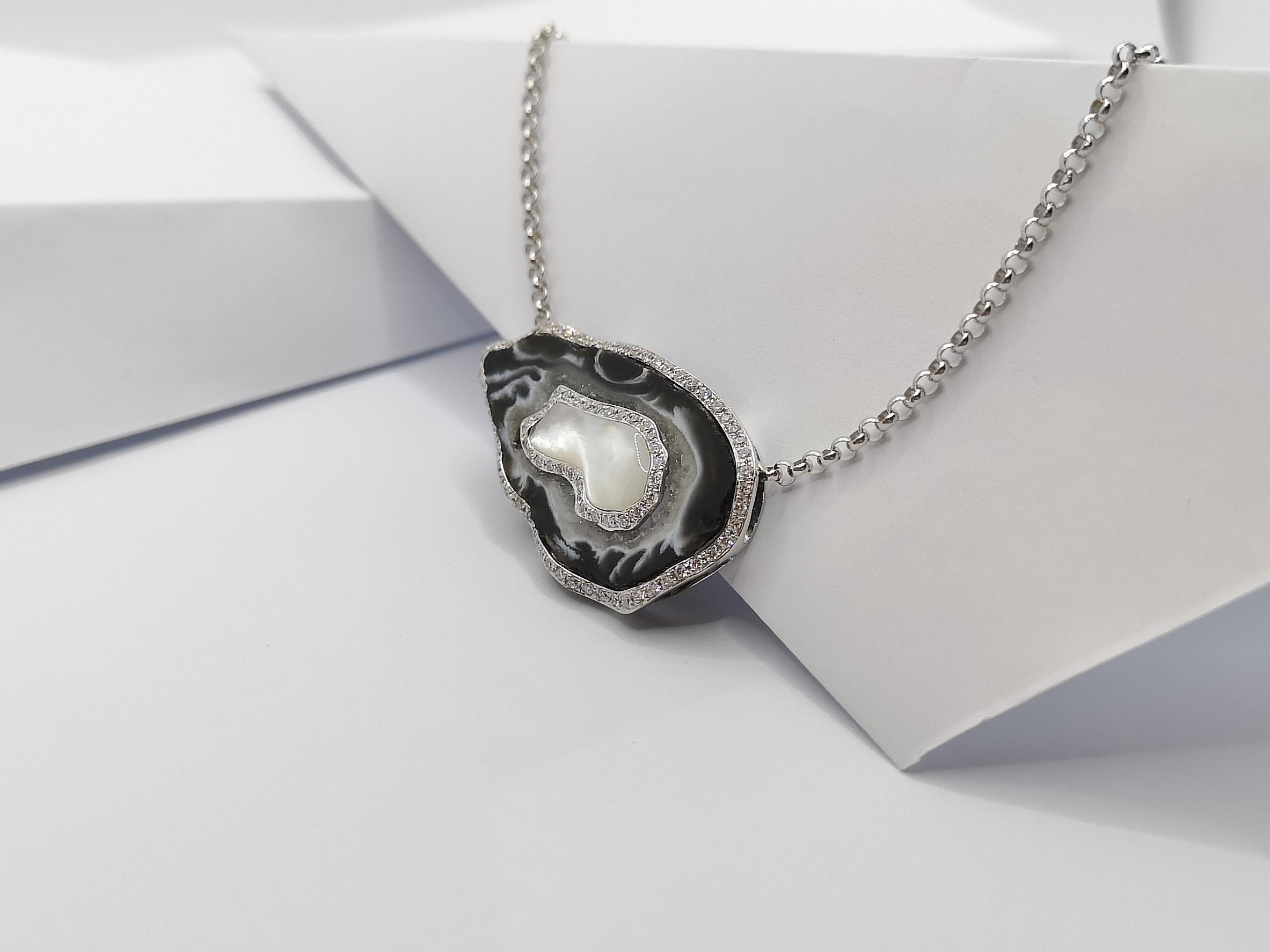 Donna Collana di quarzo e diamanti con montatura in oro bianco 18 carati in vendita