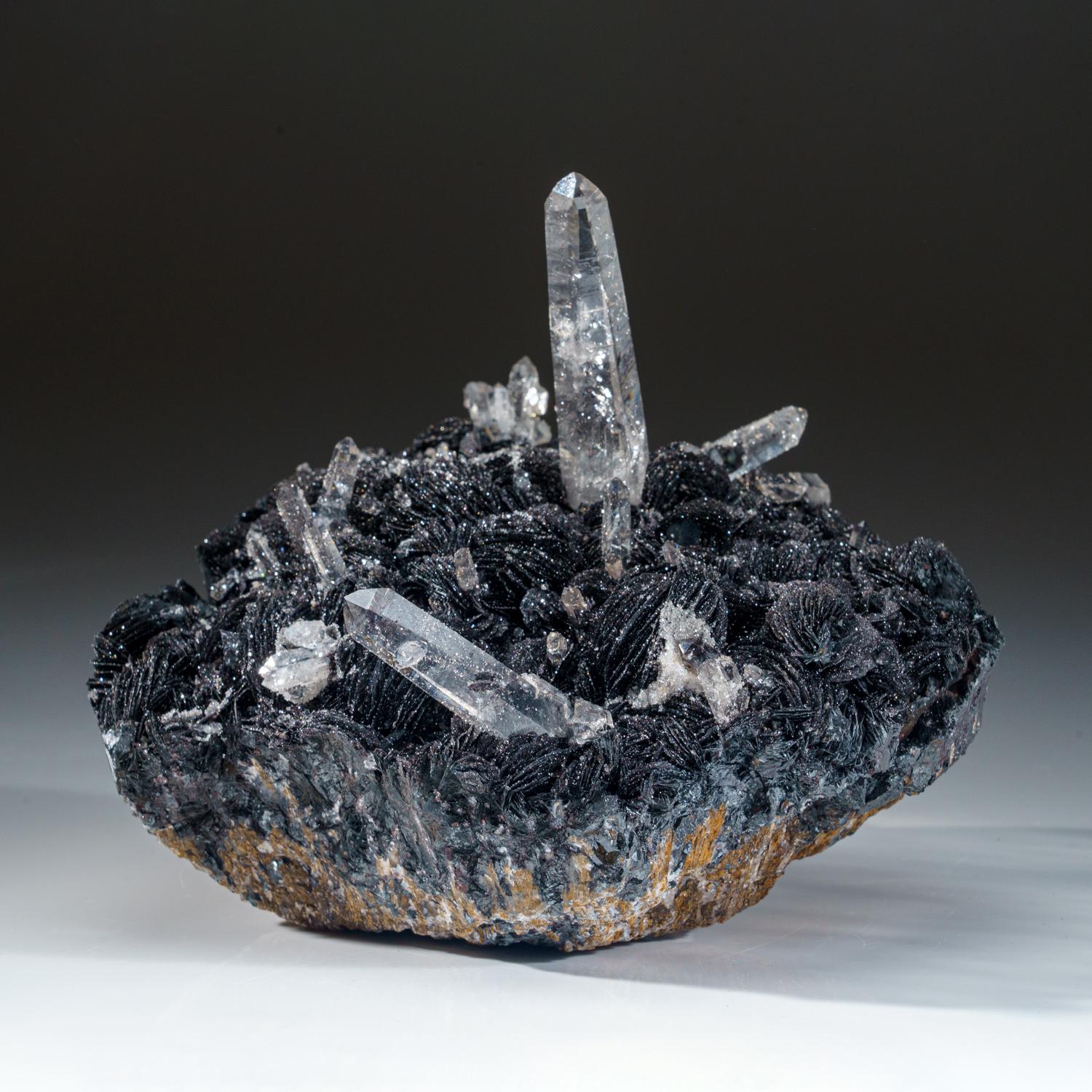 Quartz with Hematite Rosette from Lechang Mine, Guangdong Province, China In New Condition For Sale In New York, NY