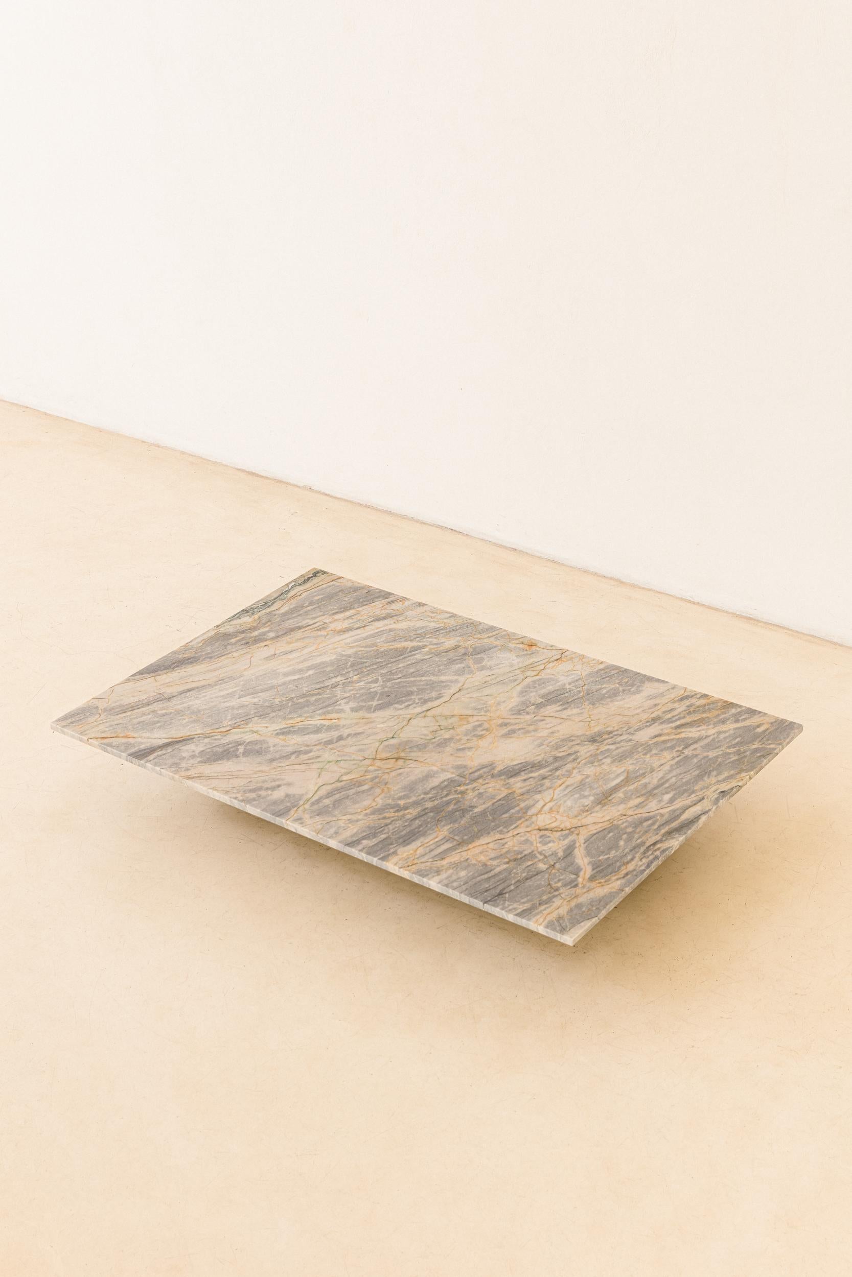 Placage Table basse en quartzite par Celina Decorações, Brésil du milieu du siècle, années 1960 en vente