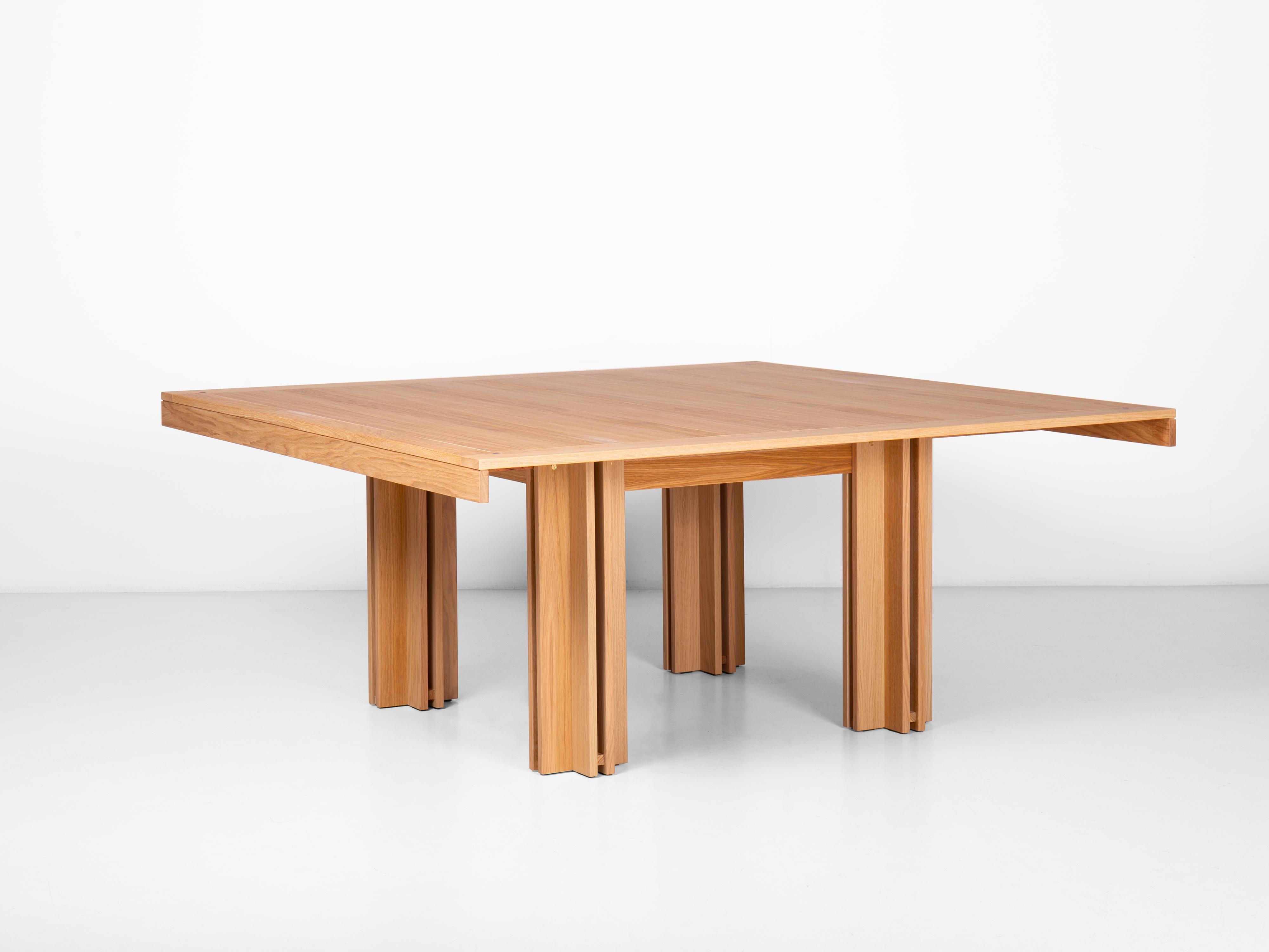 Mesa de madera Quatour de Carlo Scarpa, 1974 Moderno de mediados de siglo en venta