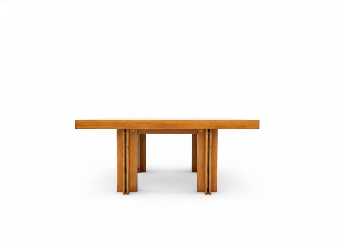 Grande table Quatour avec structure en bois et plateau en bois plaqué. Dessin original de Carlo Scarpa. Prod. Gavina, Italie, 1974 cm 165x165x72


Plus d'informations
Bibliographie (éditée par la Fondation scientifique Querini Stampalia), Dino