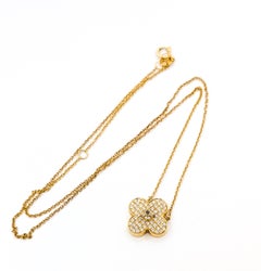 Quatrefoil Diamond Pendant Necklace in 18k Yellow Gold