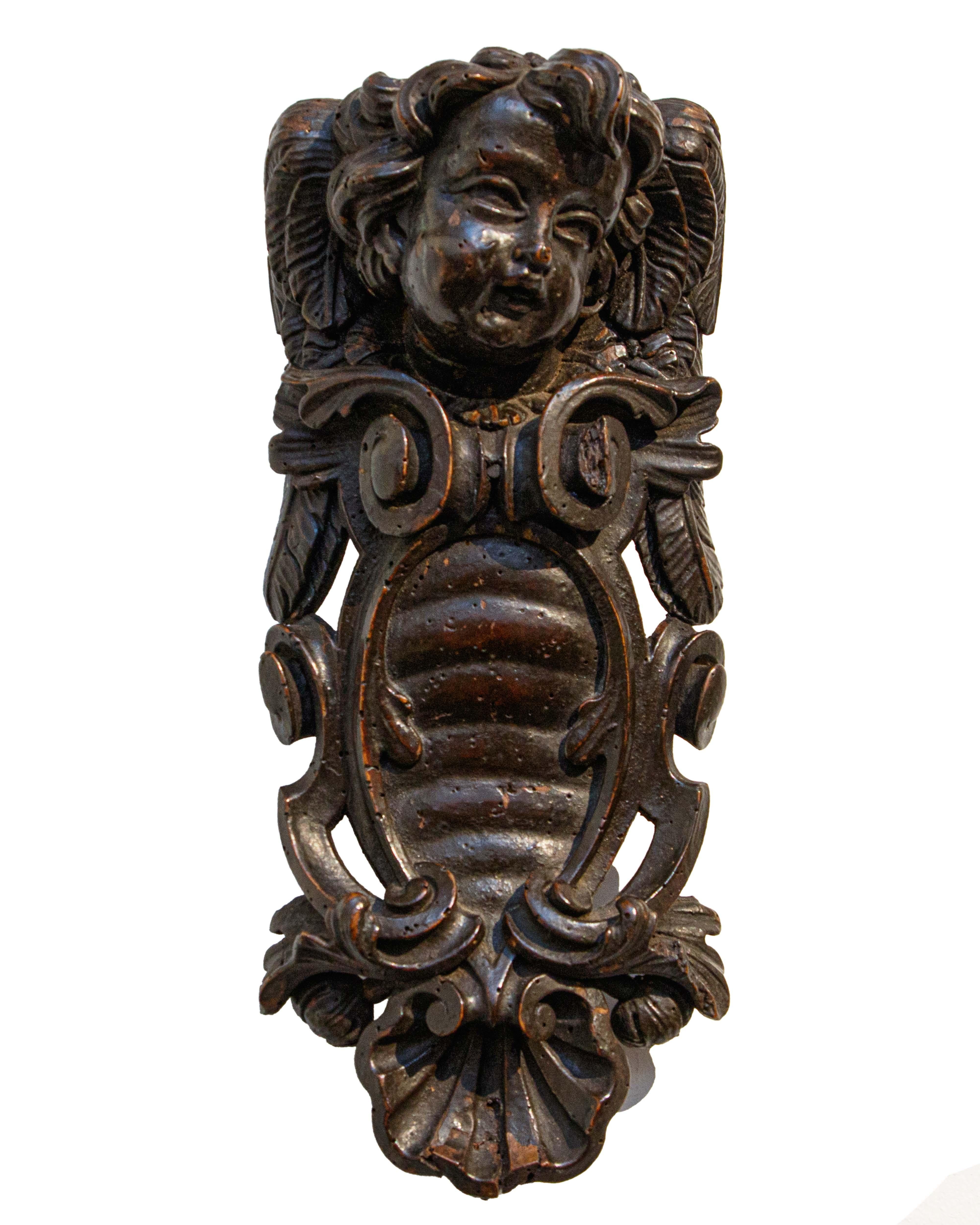 Quattro fregi con teste di putto e stemmi in Legno, XVII secolo In Good Condition For Sale In Milan, IT