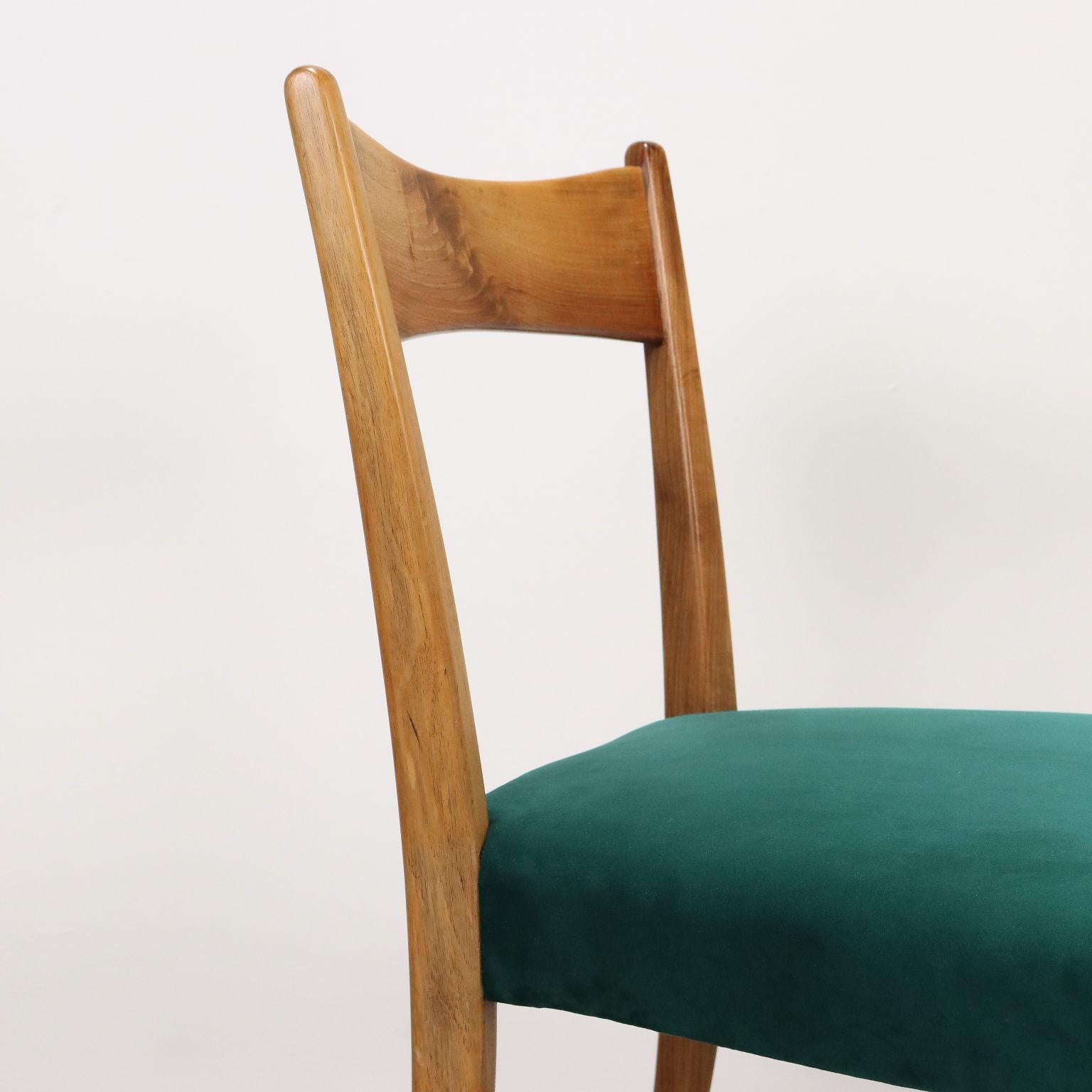 Vier 1950er Stühle mit grünen Sitzen im Zustand „Gut“ im Angebot in Milano, IT