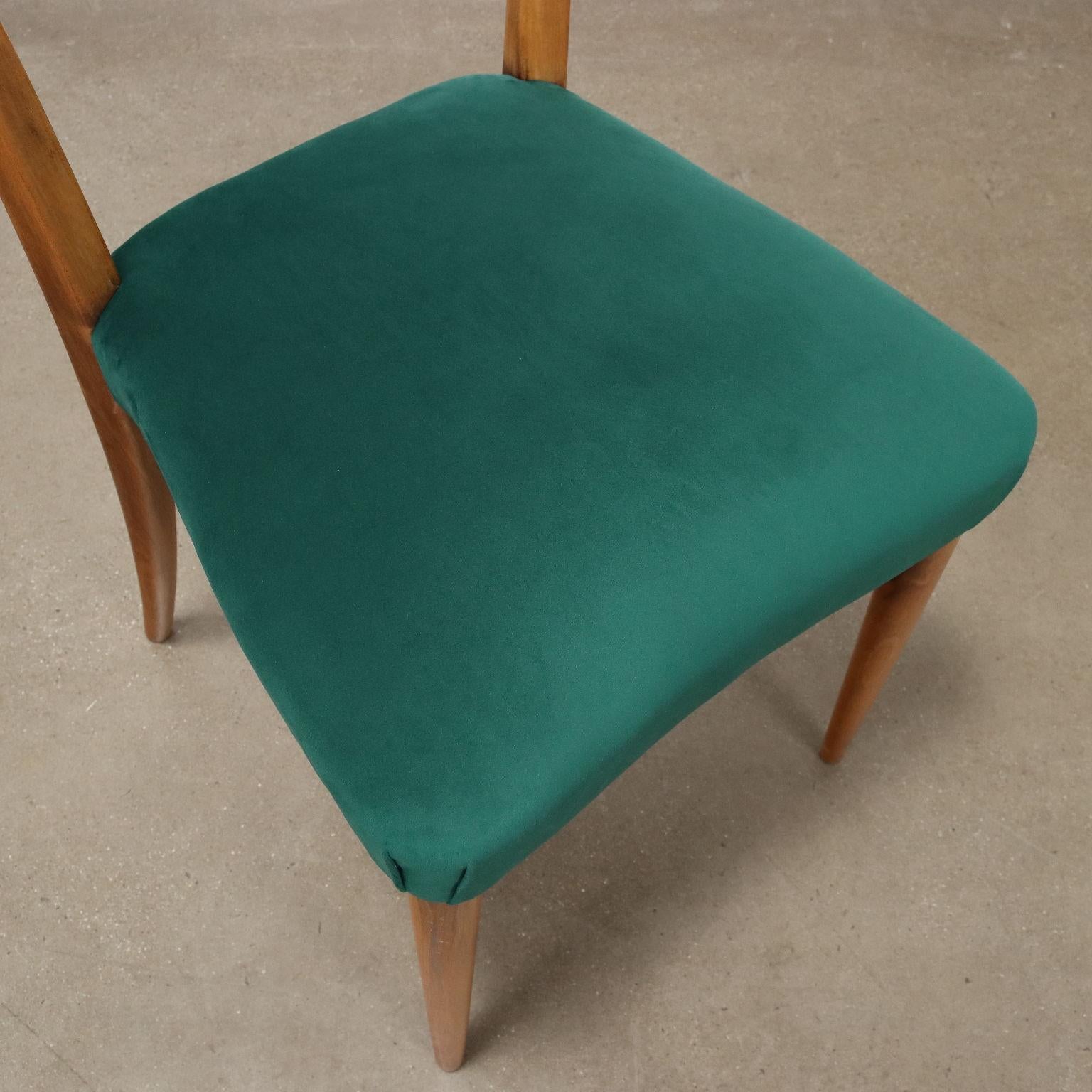Vier 1950er Stühle mit grünen Sitzen im Angebot 1