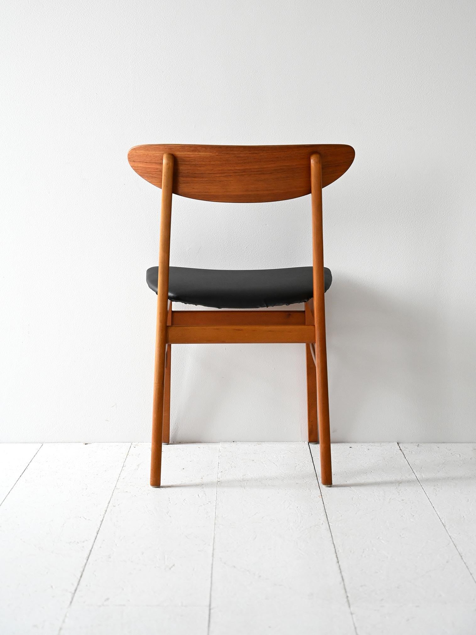 Mid-20th Century Quatre chaises vintage danoises en teck Farstrup en vente