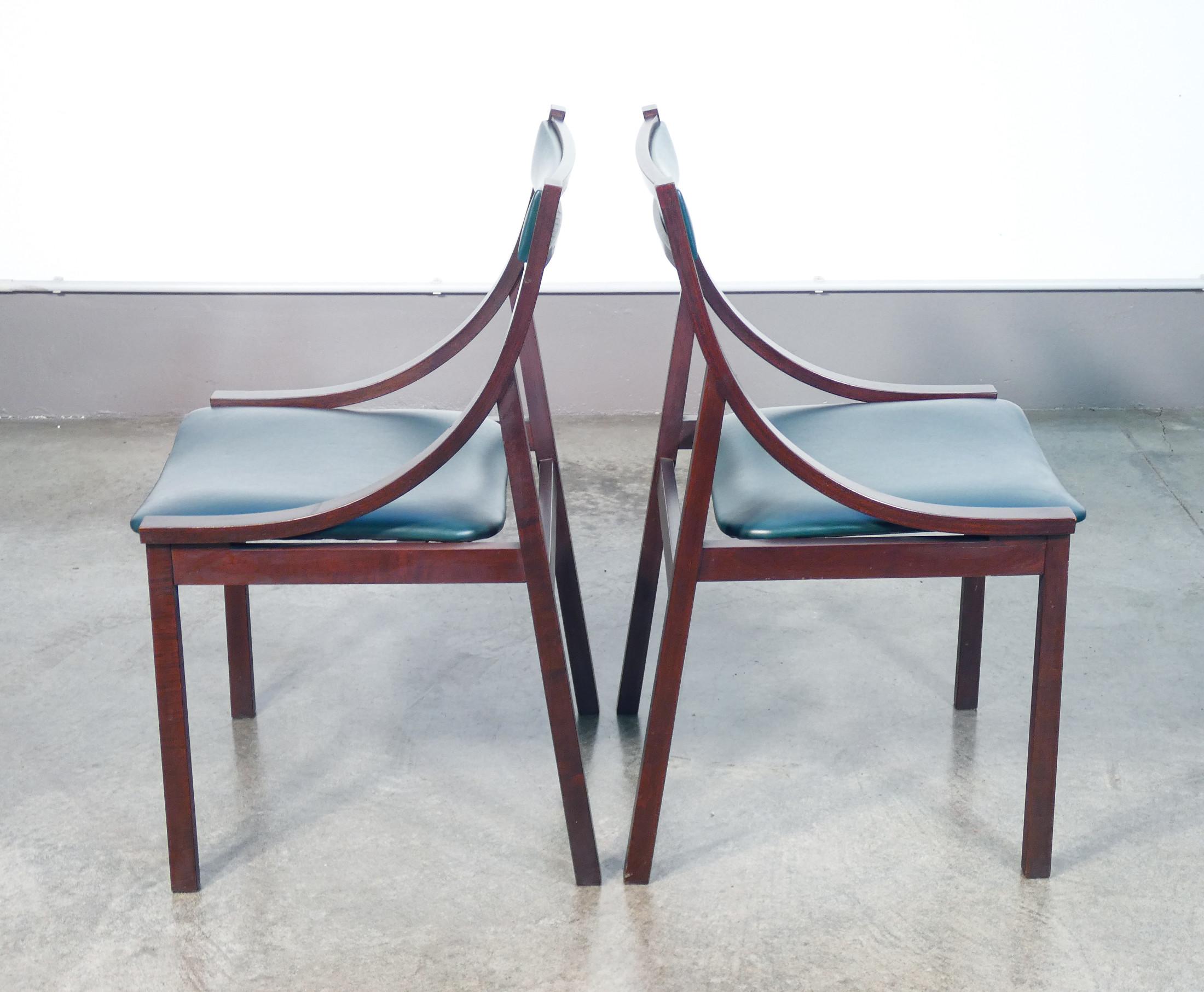 Vier Stühle, entworfen von Carlo DE CARLI für SORMANI. Italien, 1960er Jahre im Angebot 9