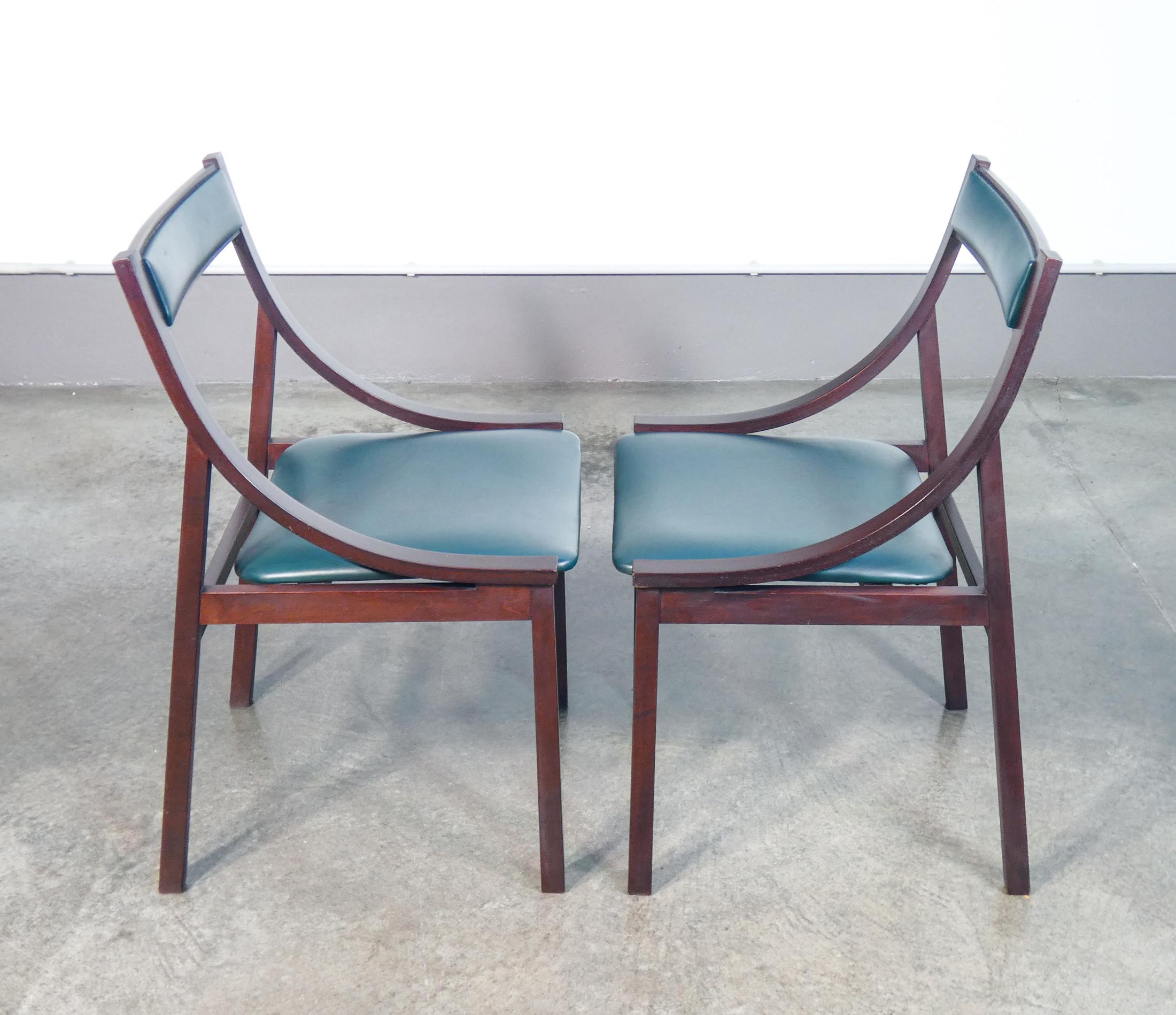 Vier Stühle, entworfen von Carlo DE CARLI für SORMANI. Italien, 1960er Jahre im Angebot 2