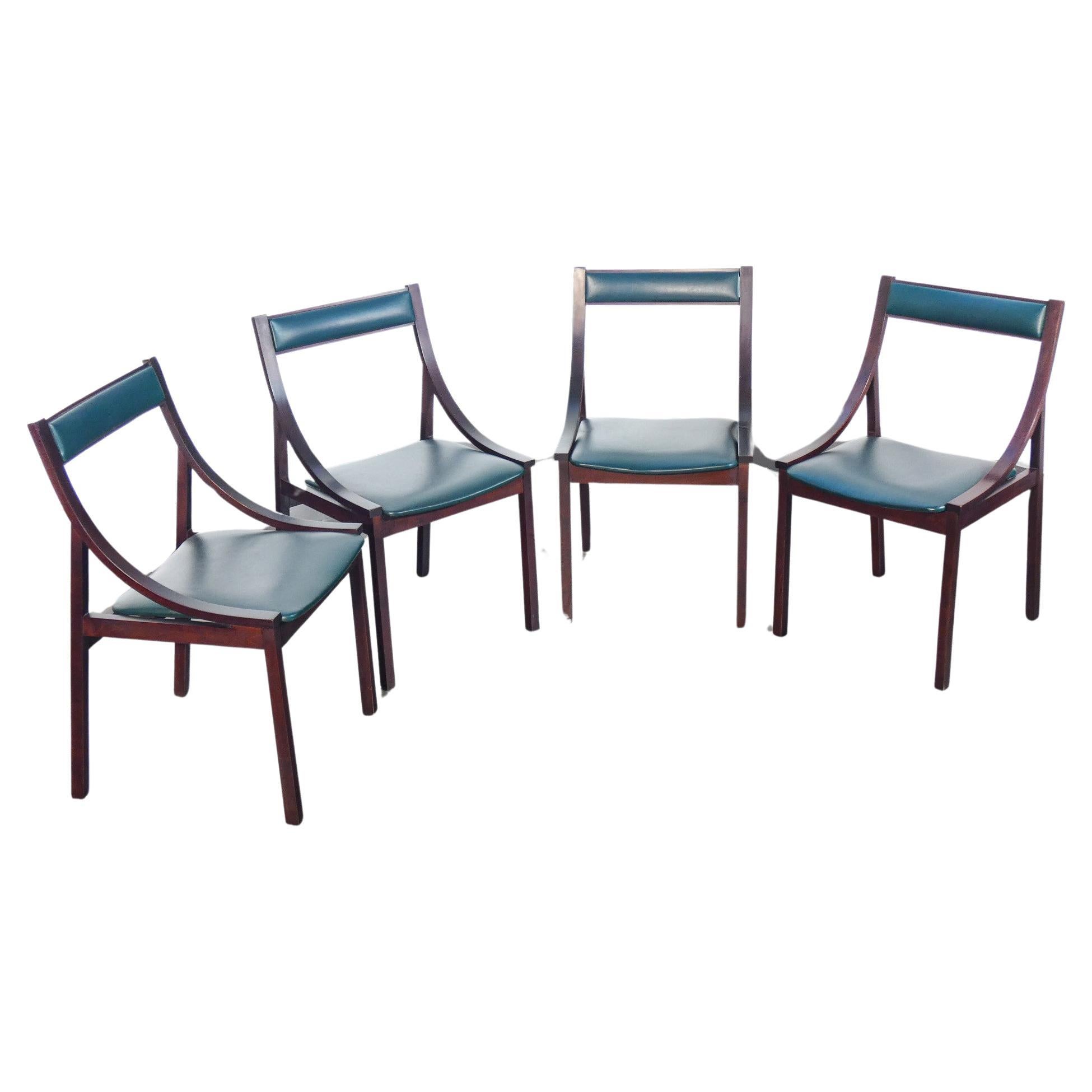 Quatre chaises conçues par Carlo DE CARLI pour SORMANI. Italie, années 1960