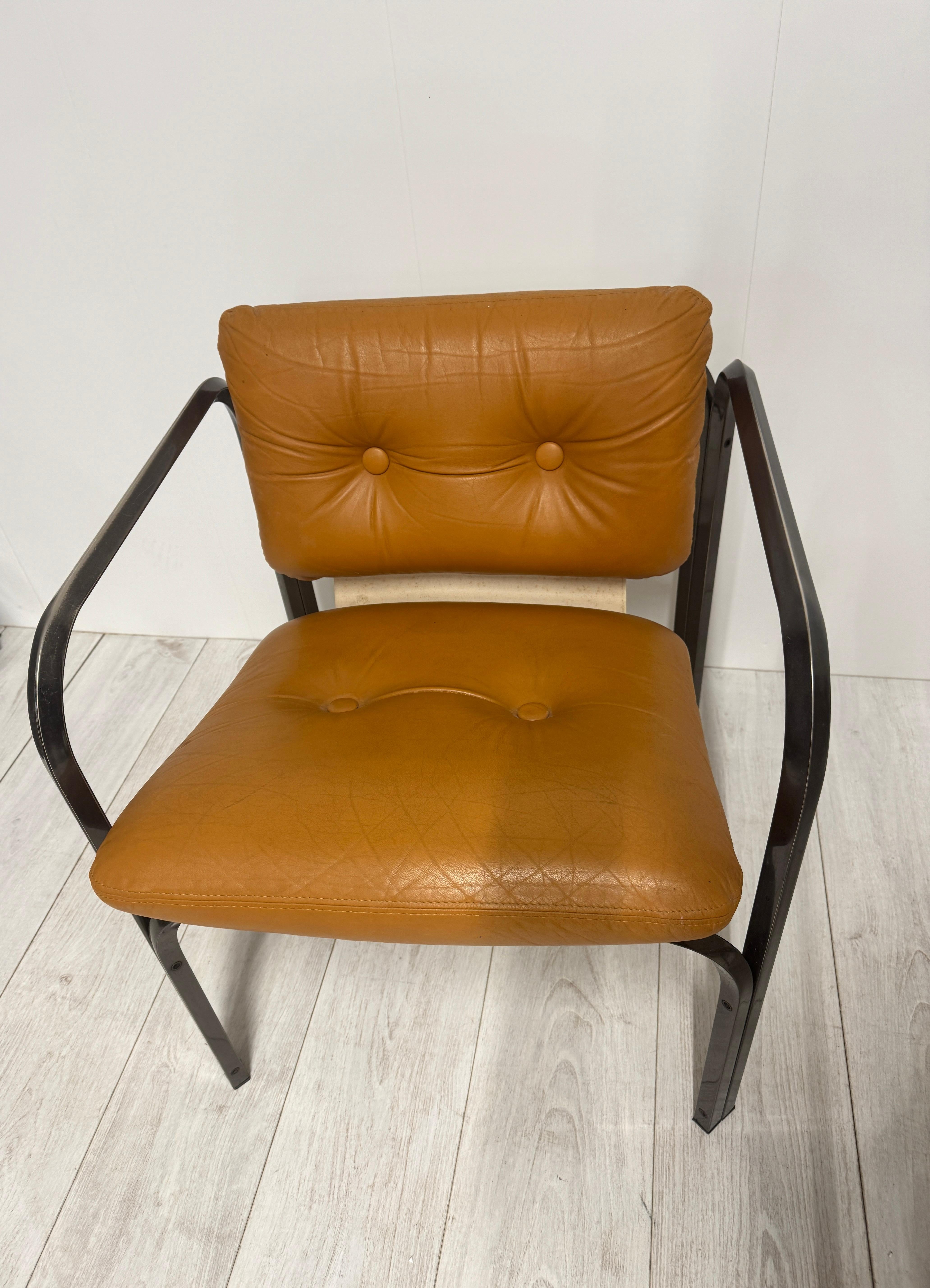 Four leather chairs,  prod. Italian, 1970s For Sale 4