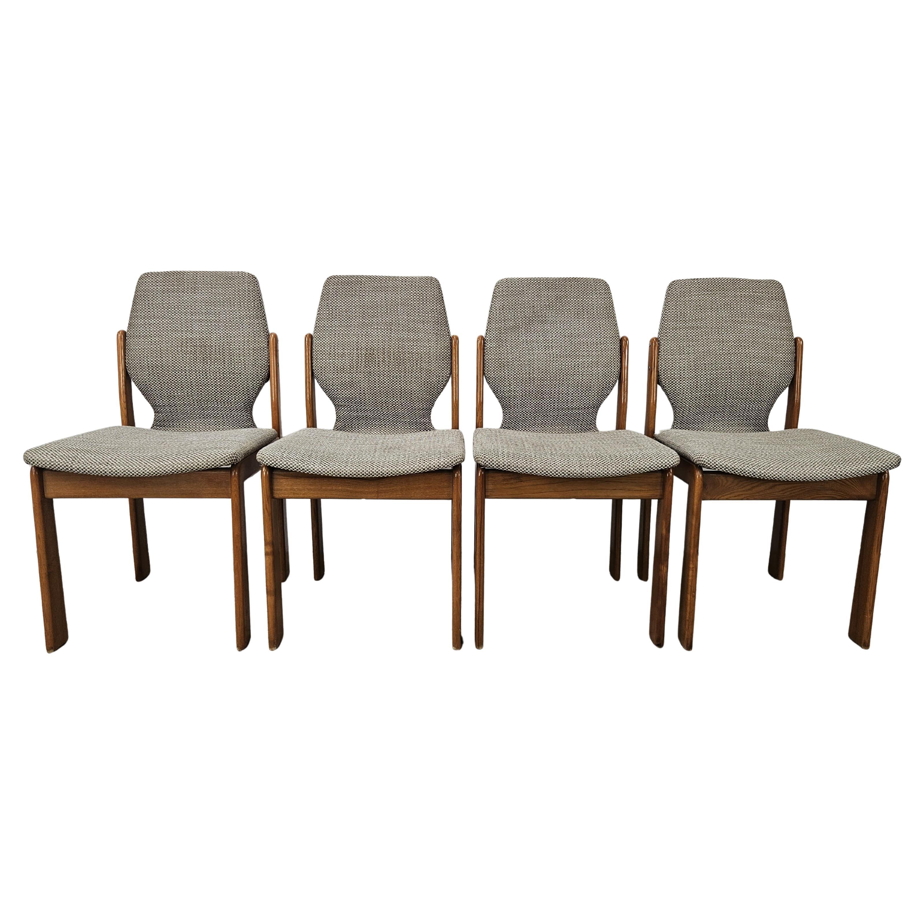 Four 1970s Italian chairs in oak and fabric