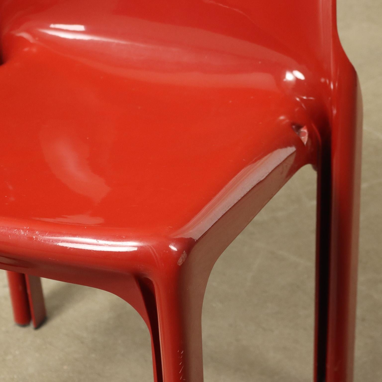 Four Red 'Selene' Chairs Artemide Design by Vico Magistretti 1970s In Fair Condition In Milano, IT