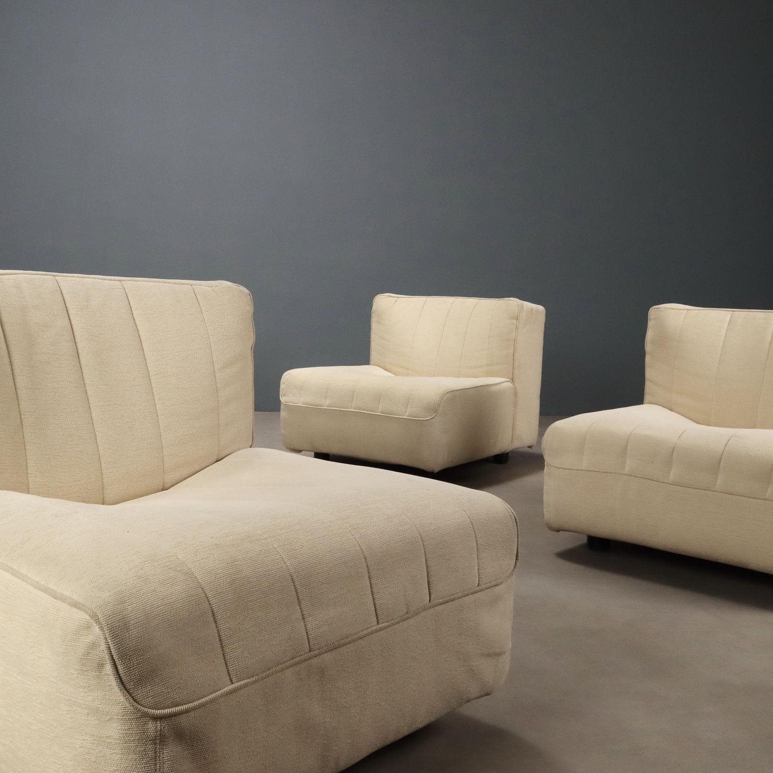 Italian Quattro Sedute modulari '9000' di Tito Agnoli per Arflex anni 70 For Sale